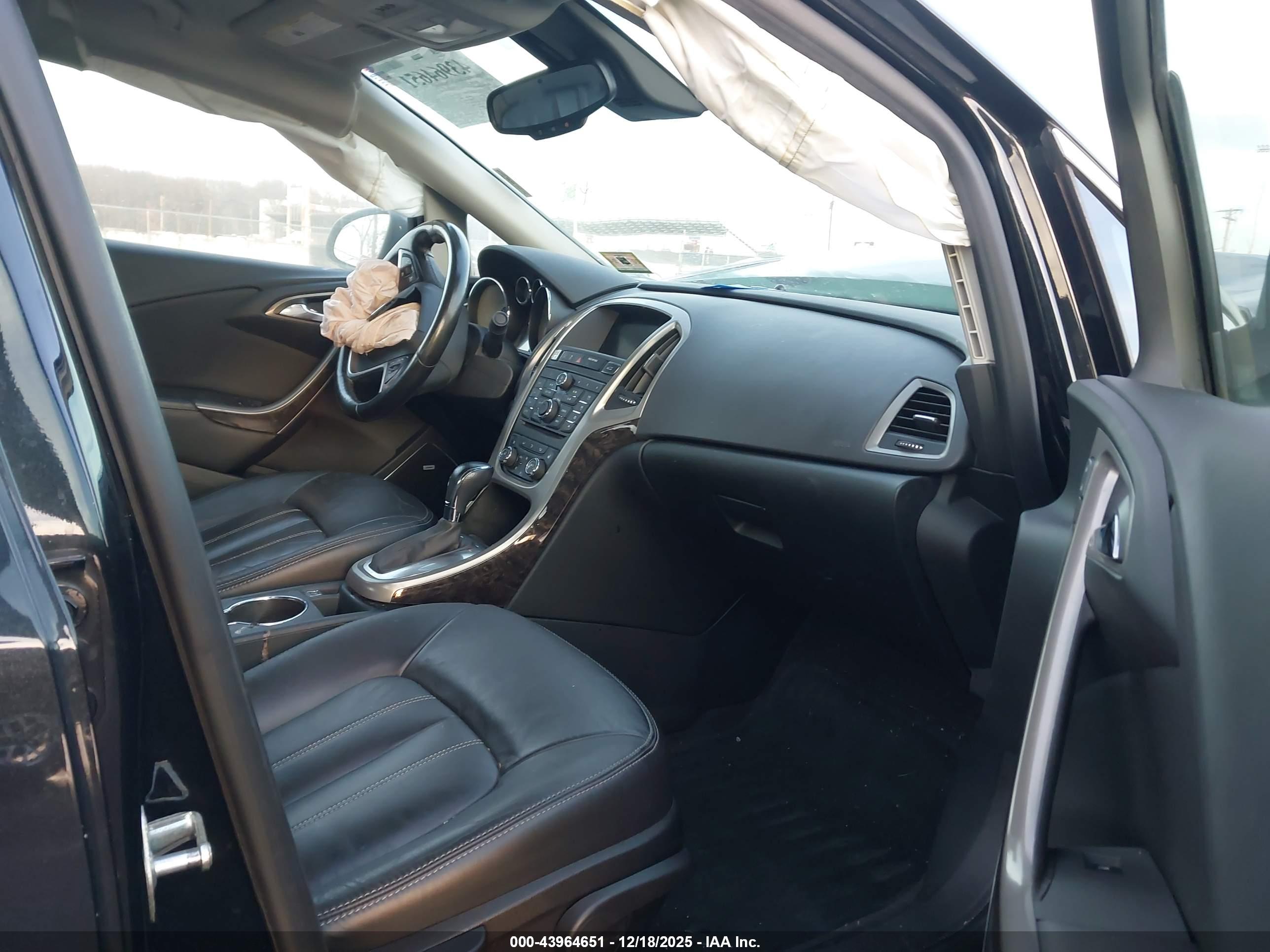 BUICK VERANO image 5