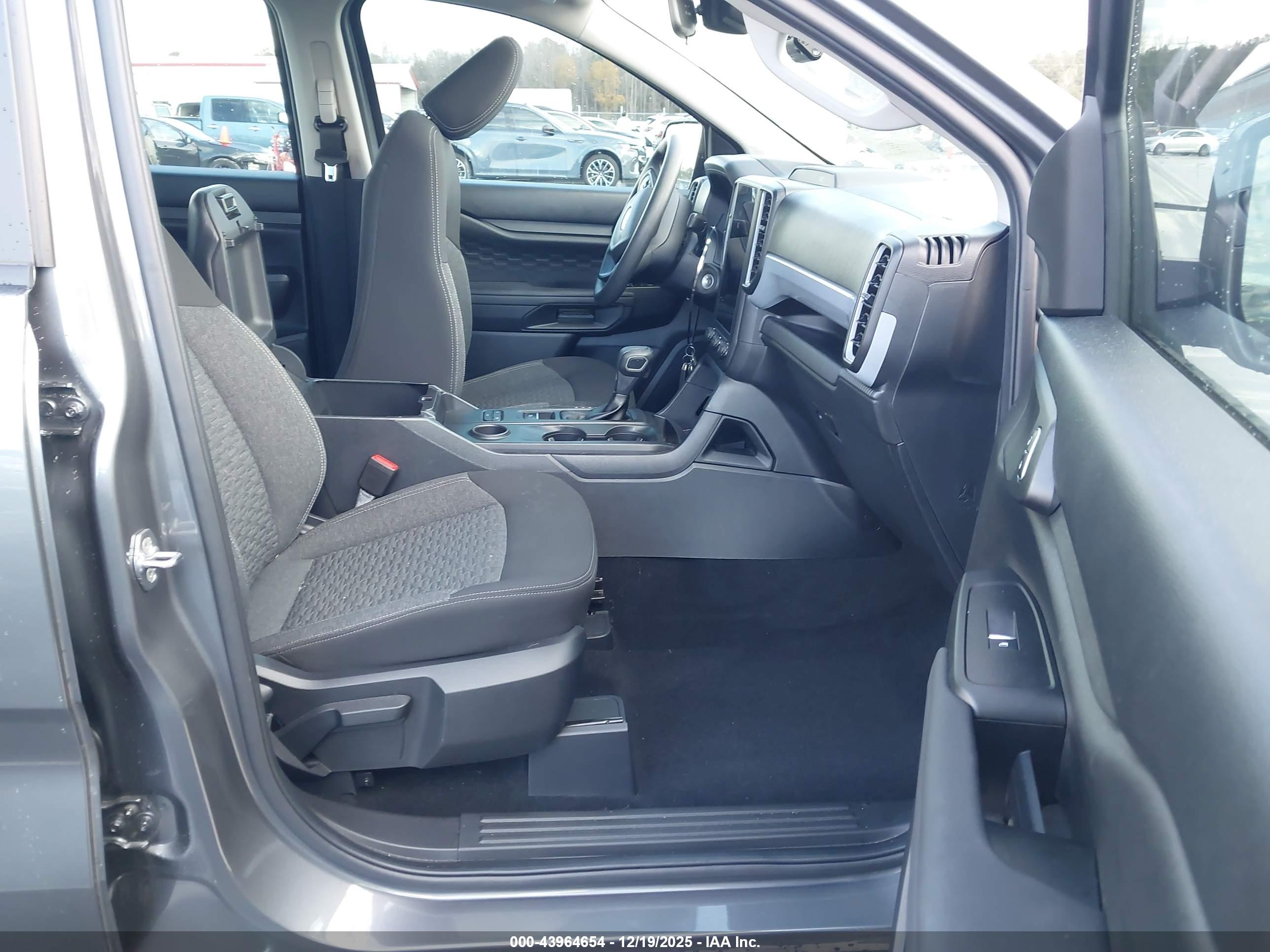 FORD RANGER image 5