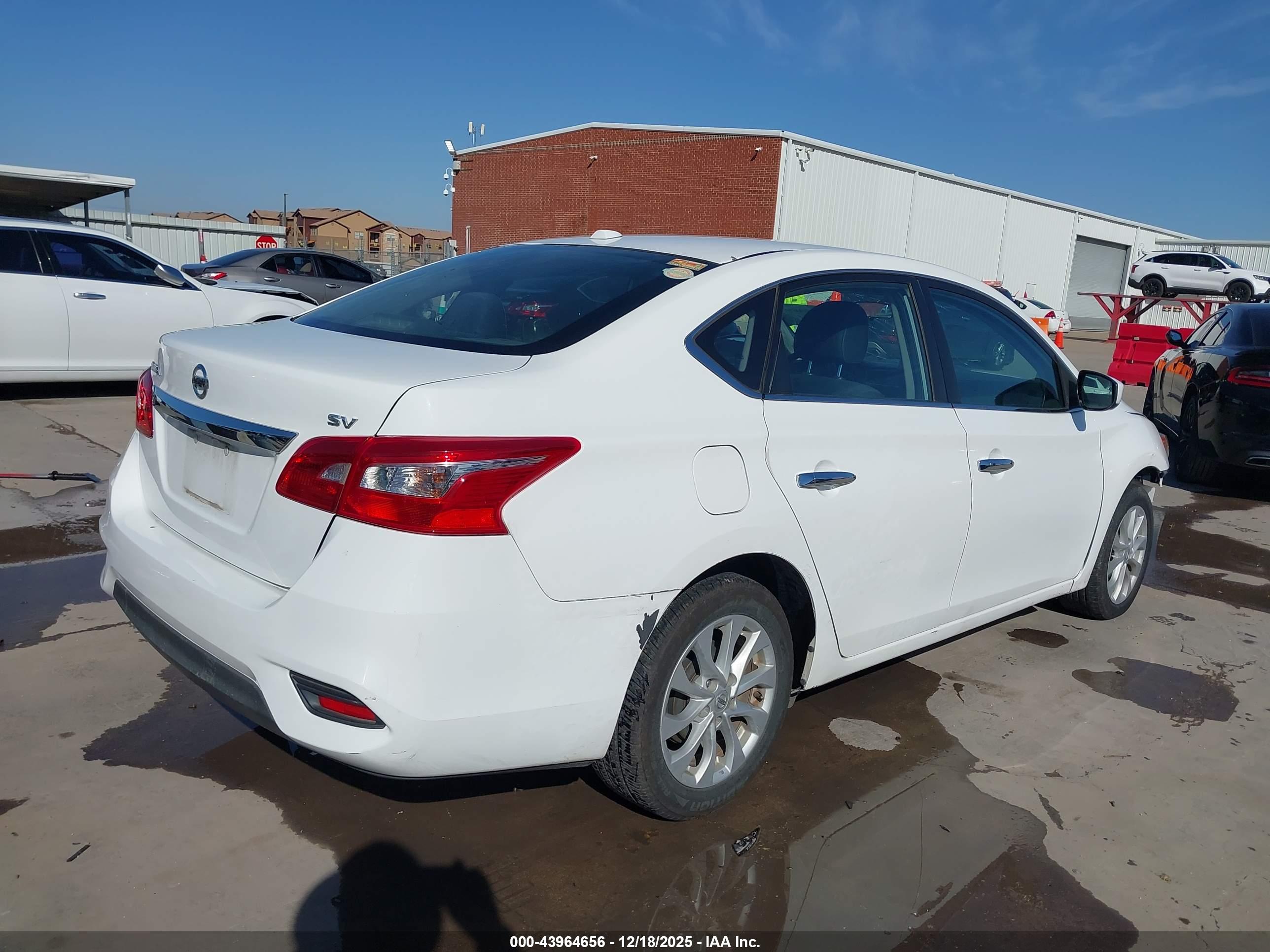 NISSAN SENTRA image 4