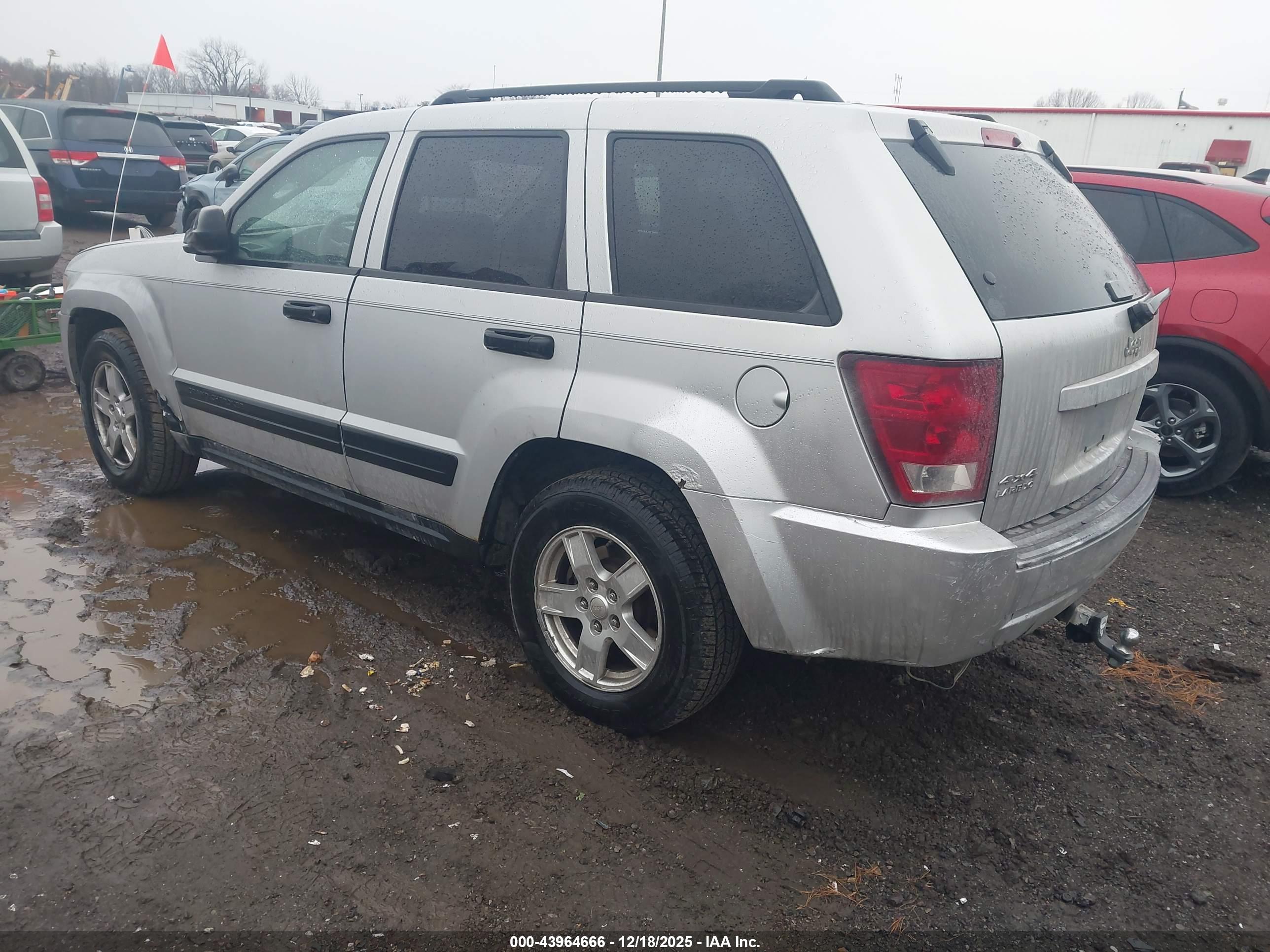JEEP GRAND image 3