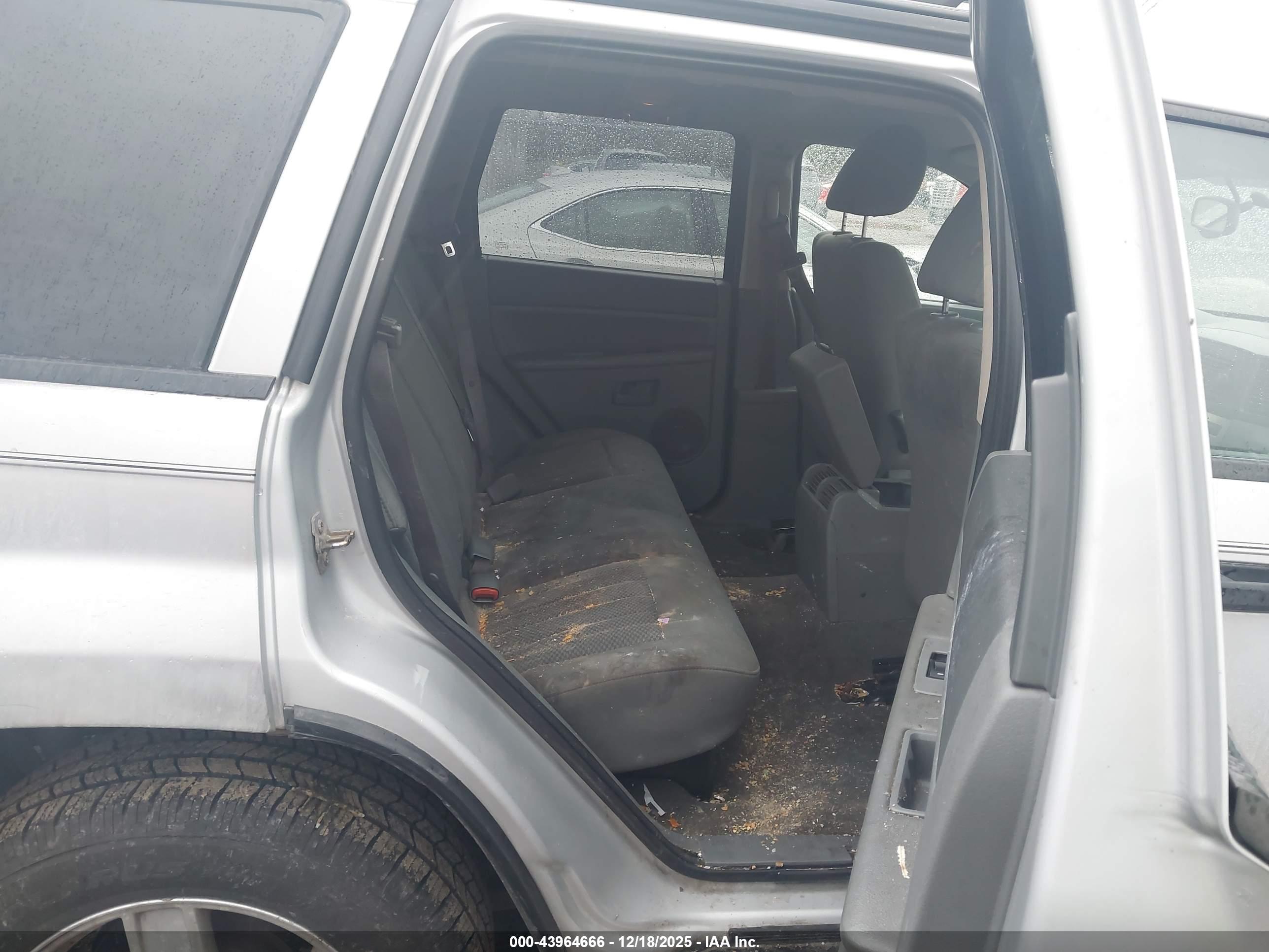 JEEP GRAND image 8