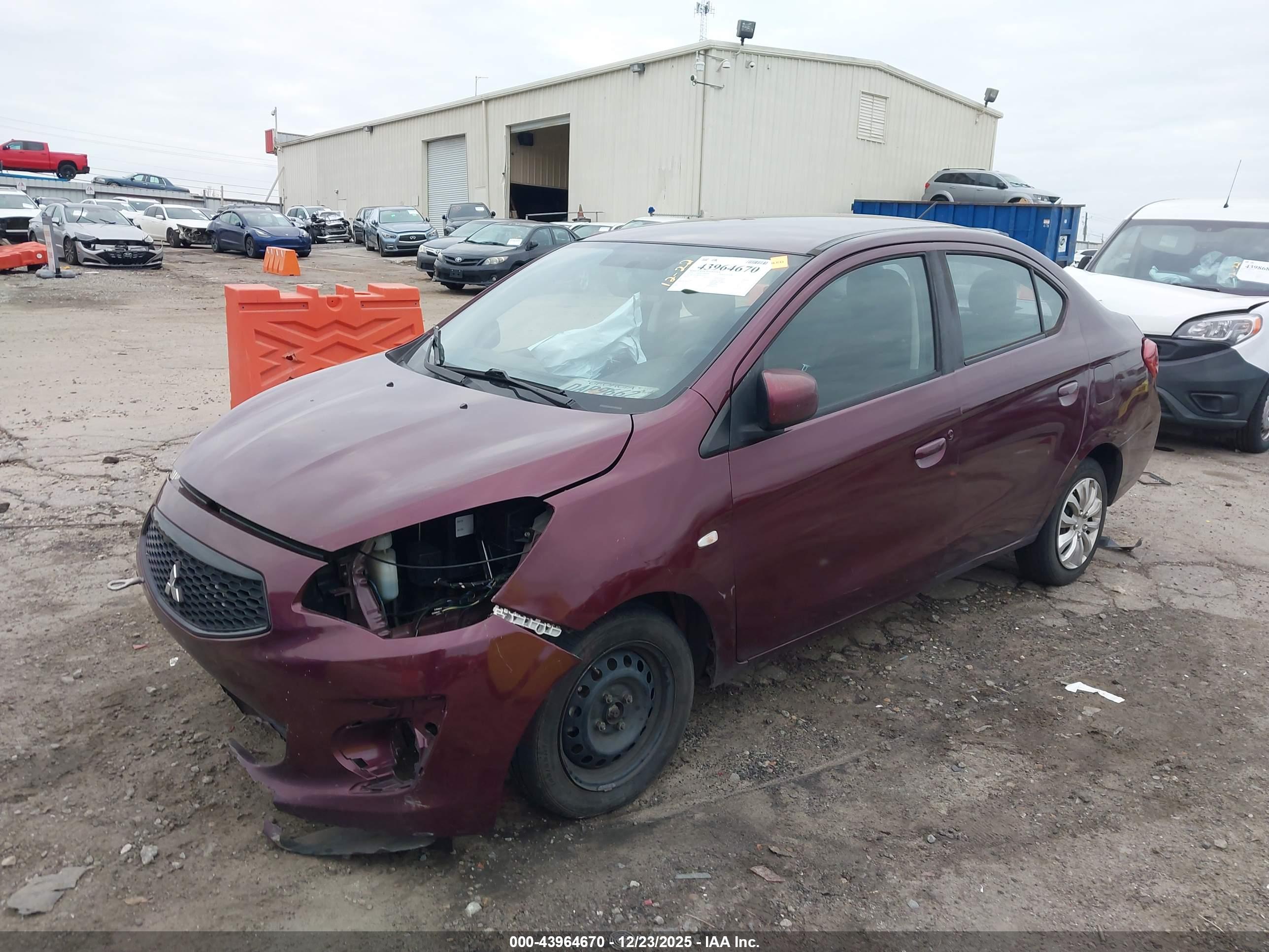 MITSUBISHI MIRAGE image 2