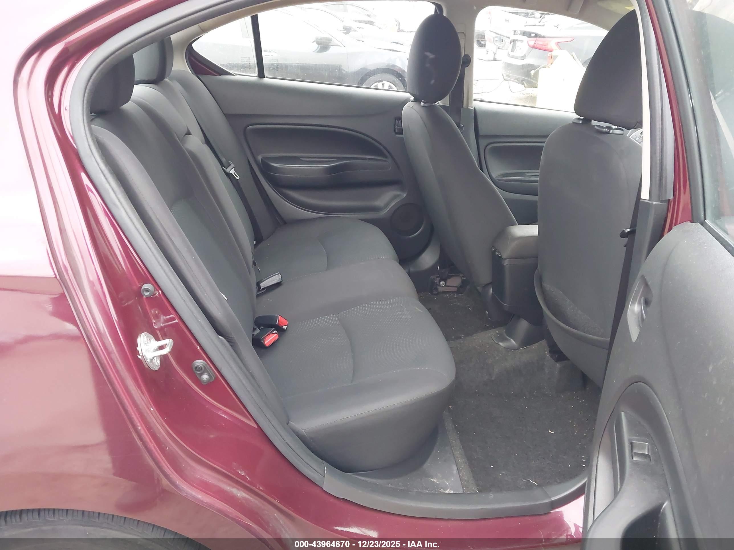 MITSUBISHI MIRAGE image 8