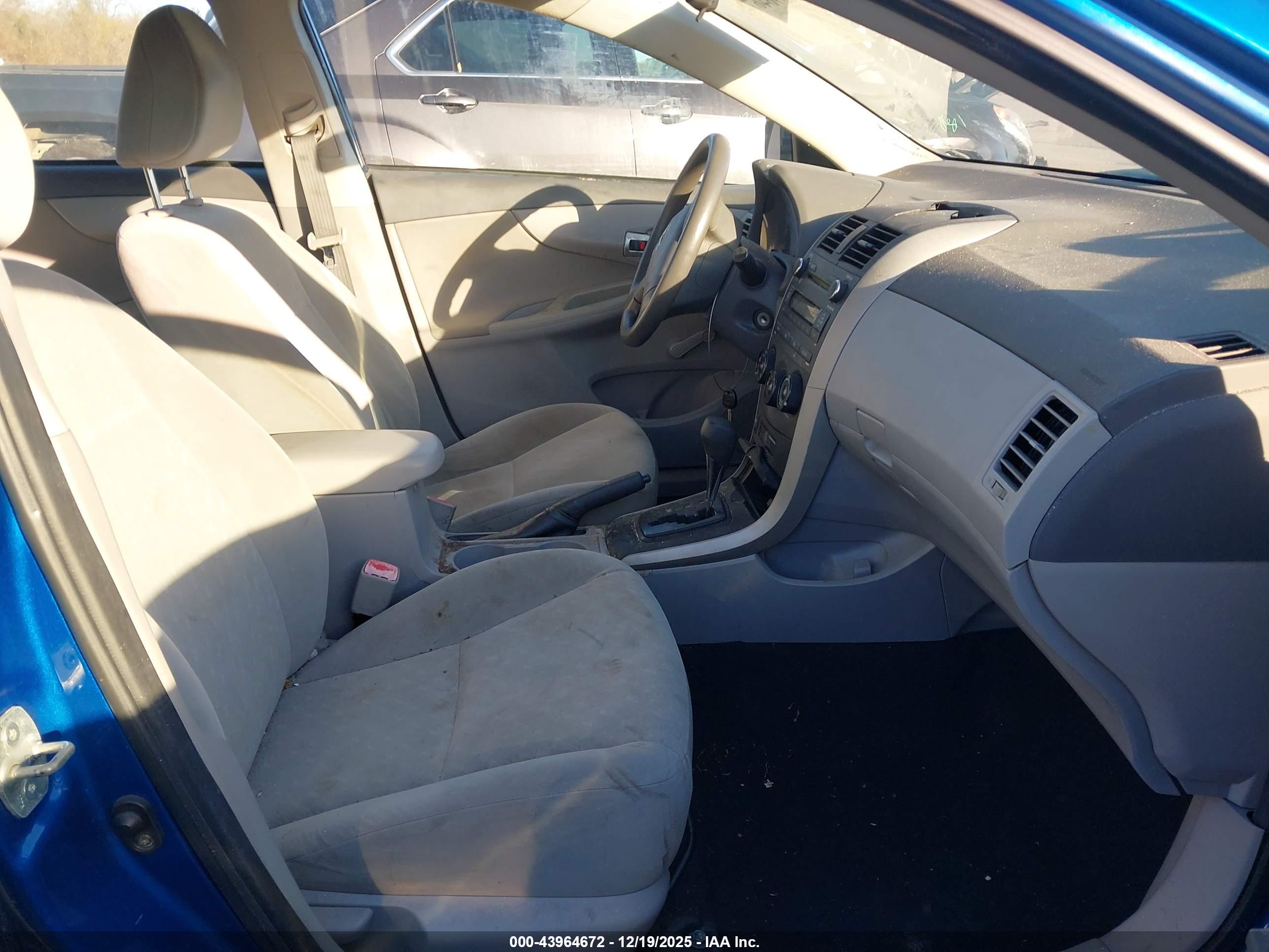 TOYOTA COROLLA image 5