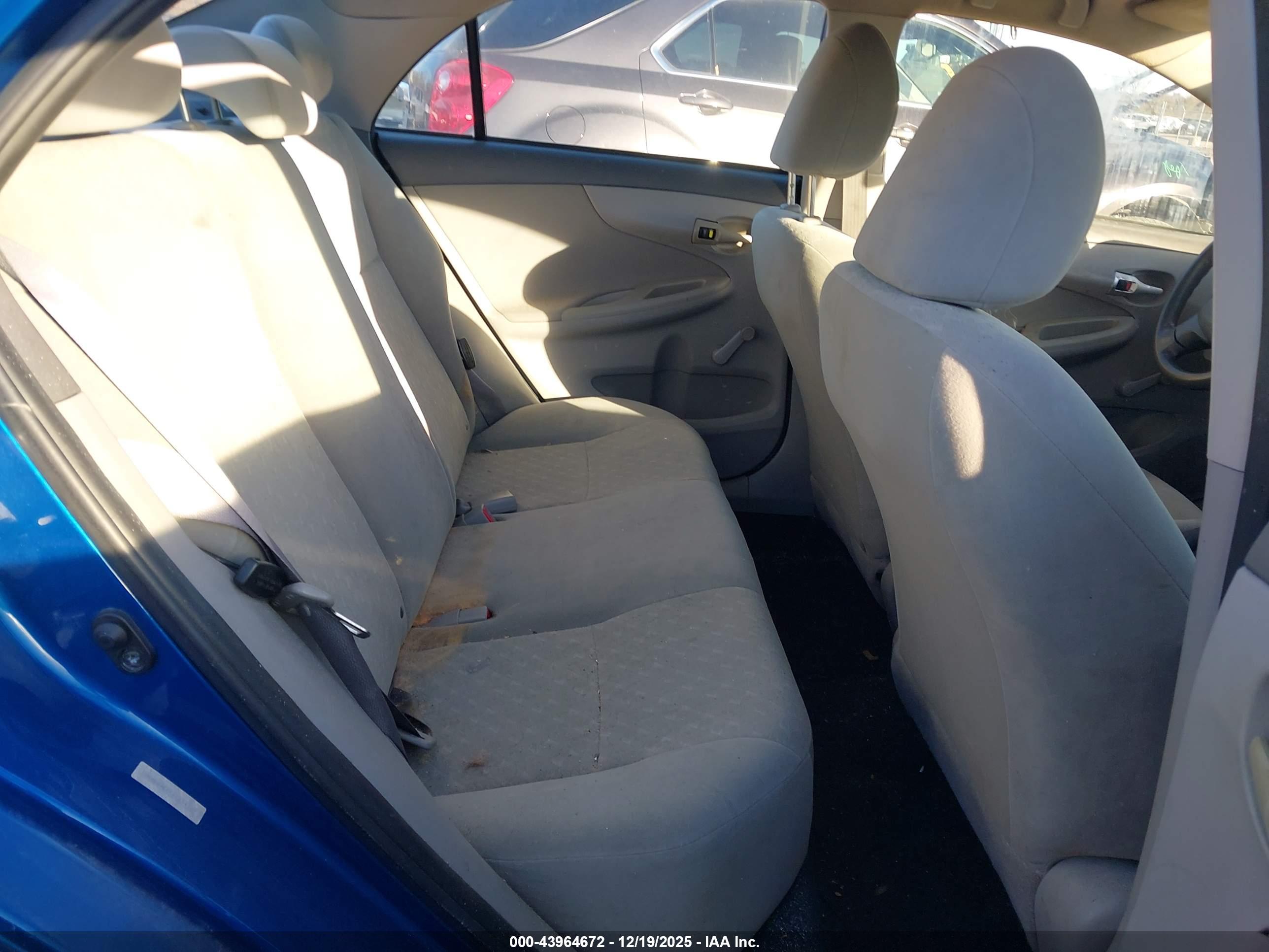 TOYOTA COROLLA image 8