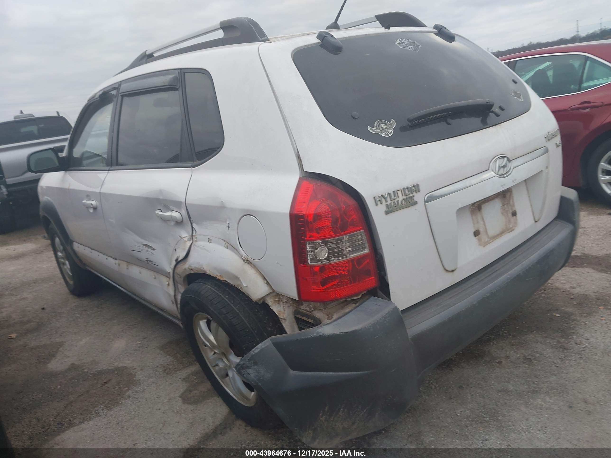 HYUNDAI TUCSON image 3