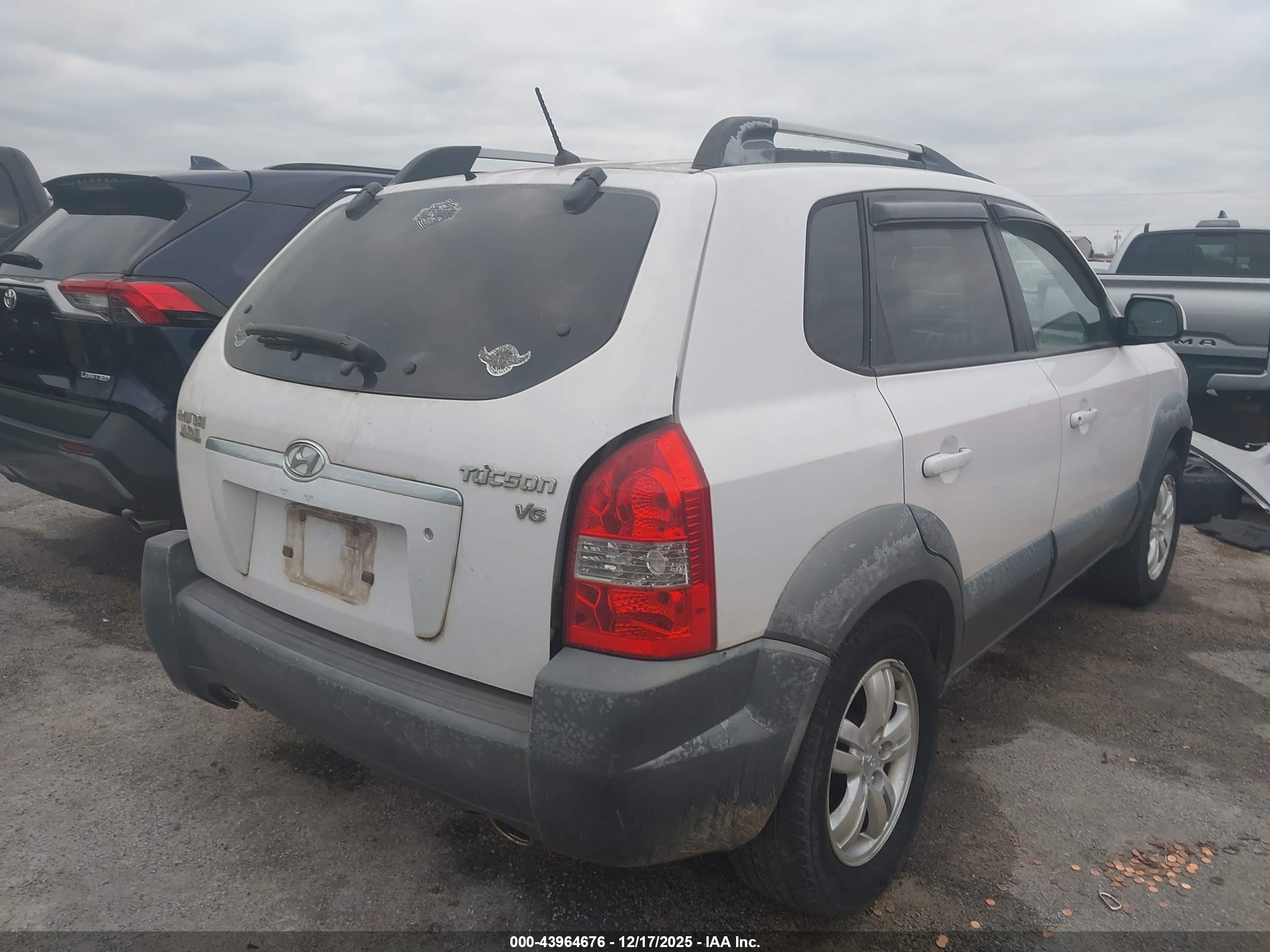 HYUNDAI TUCSON image 4