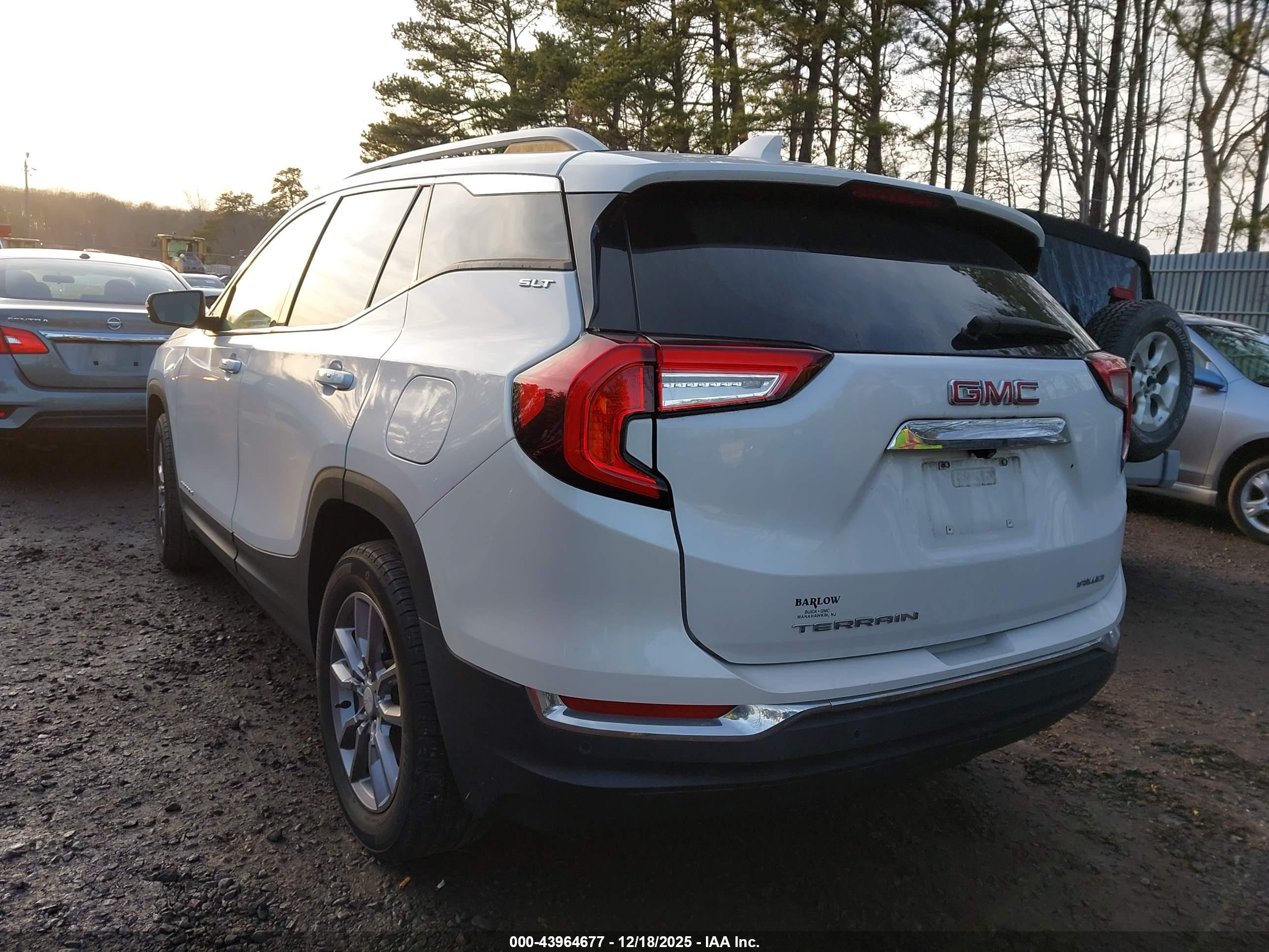 GMC TERRAIN image 3