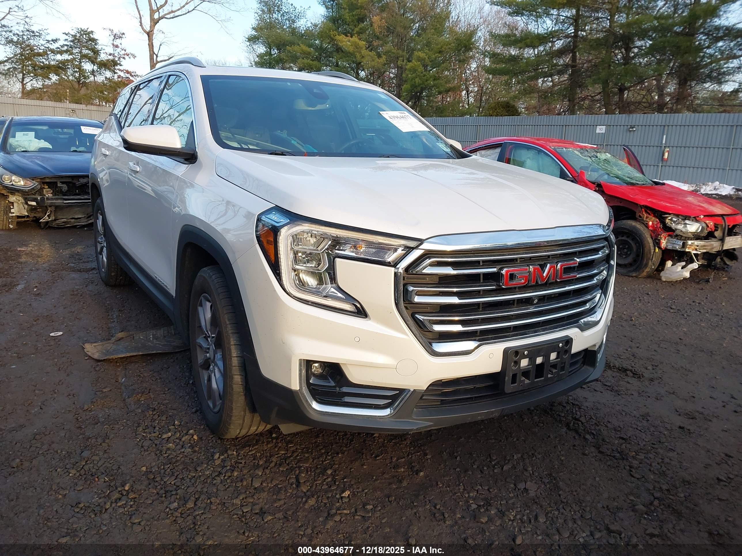 GMC TERRAIN image 6