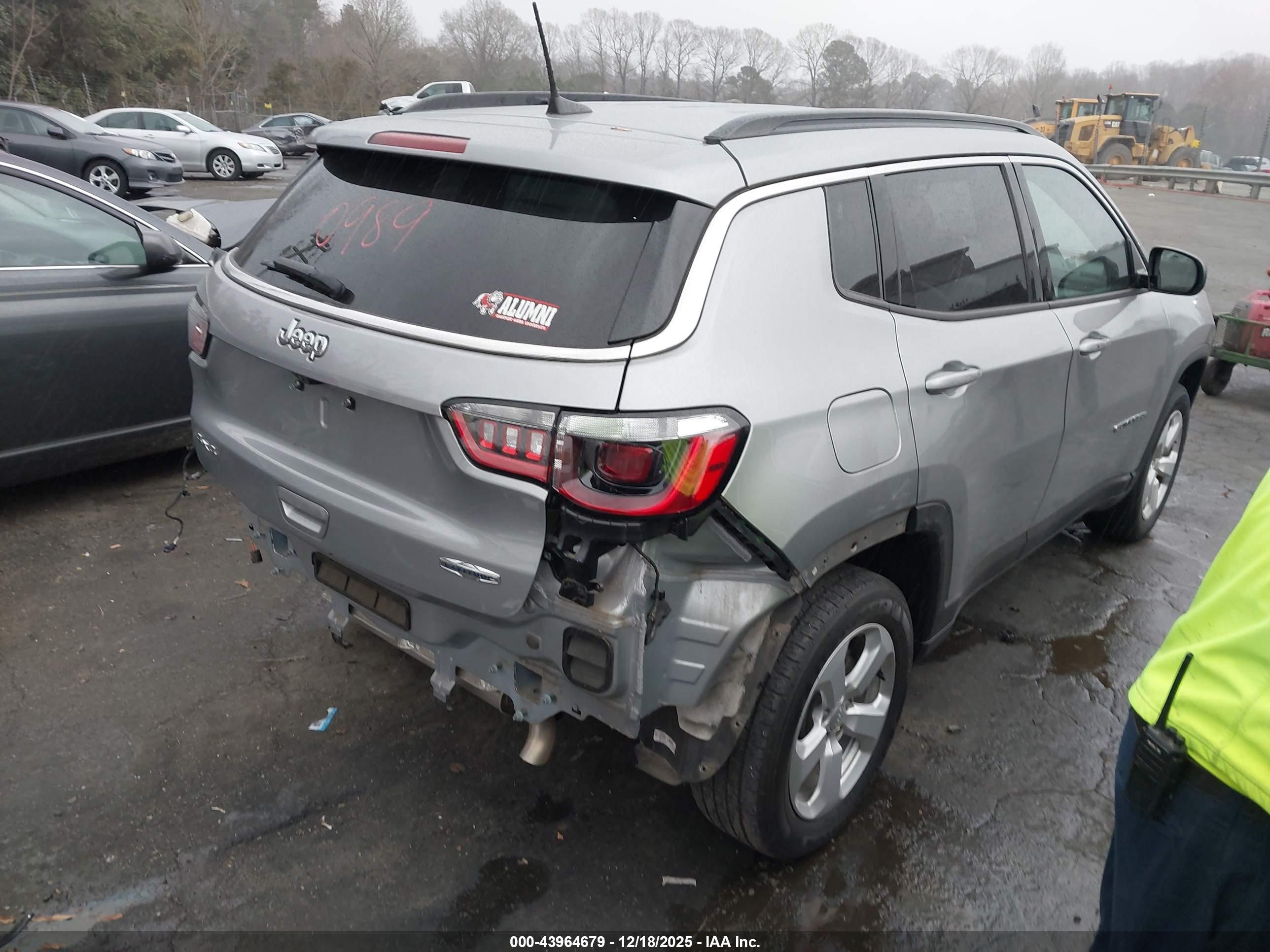 JEEP COMPASS image 4