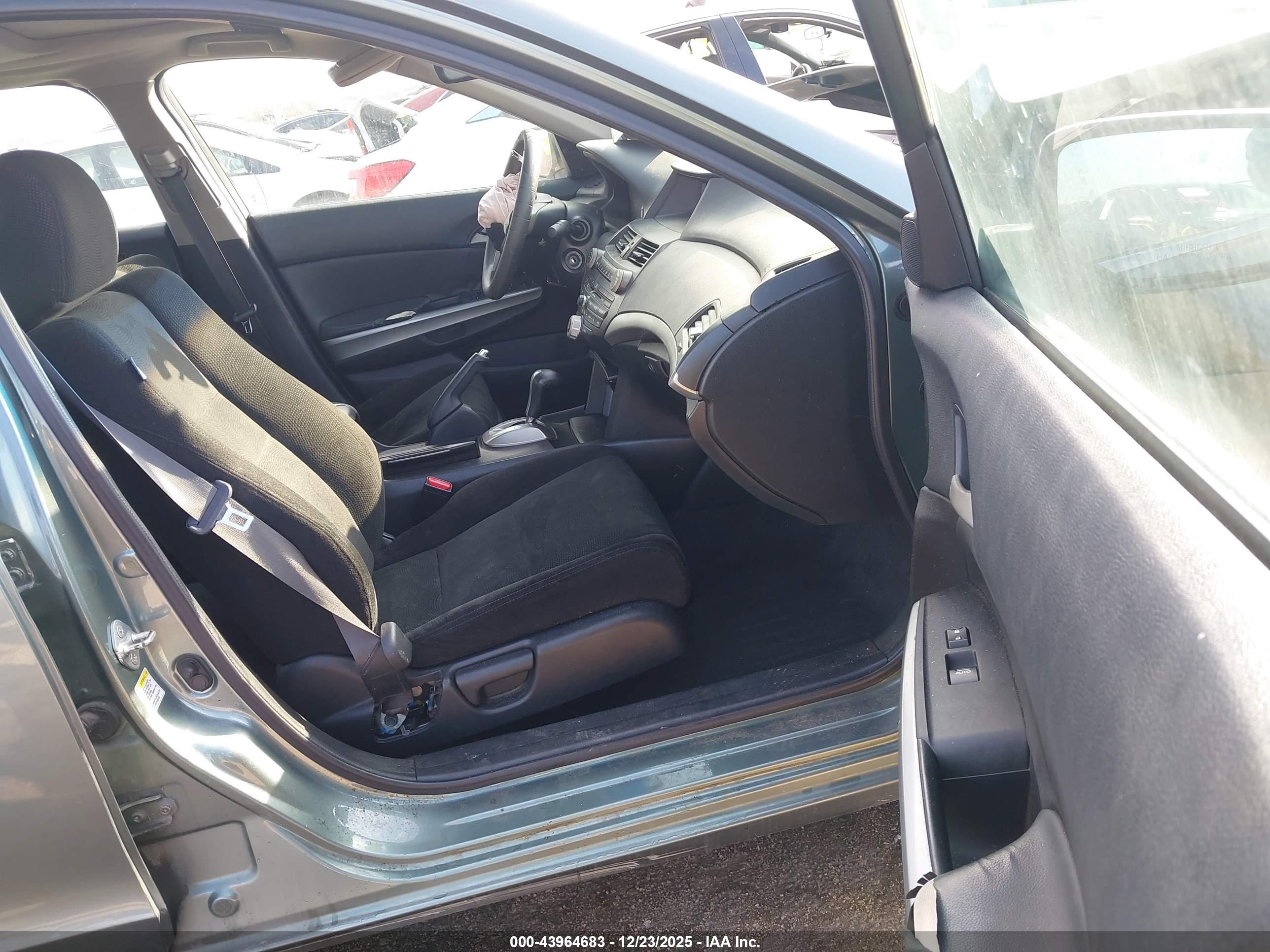 HONDA ACCORD image 5