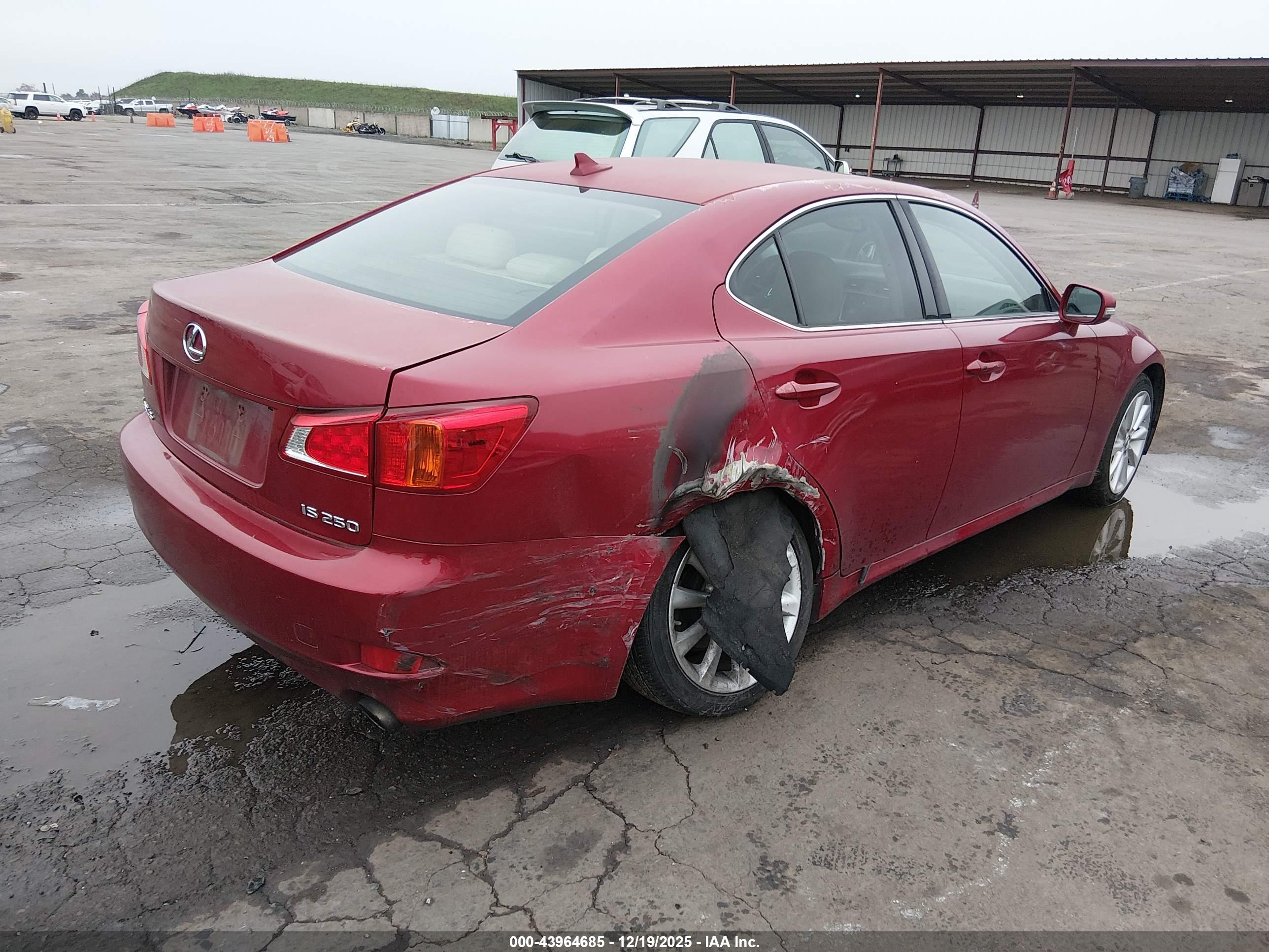 LEXUS IS image 4