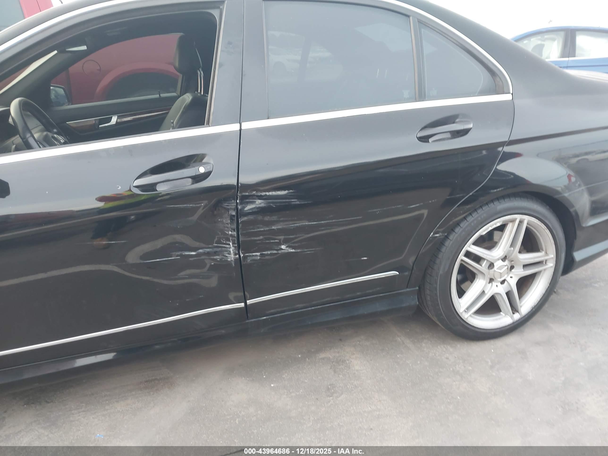 MERCEDES-BENZ C image 6