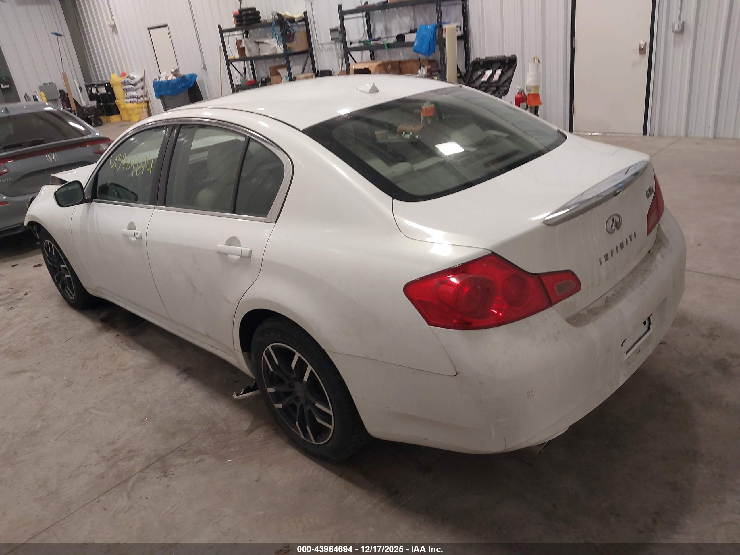 INFINITI G37X image 3
