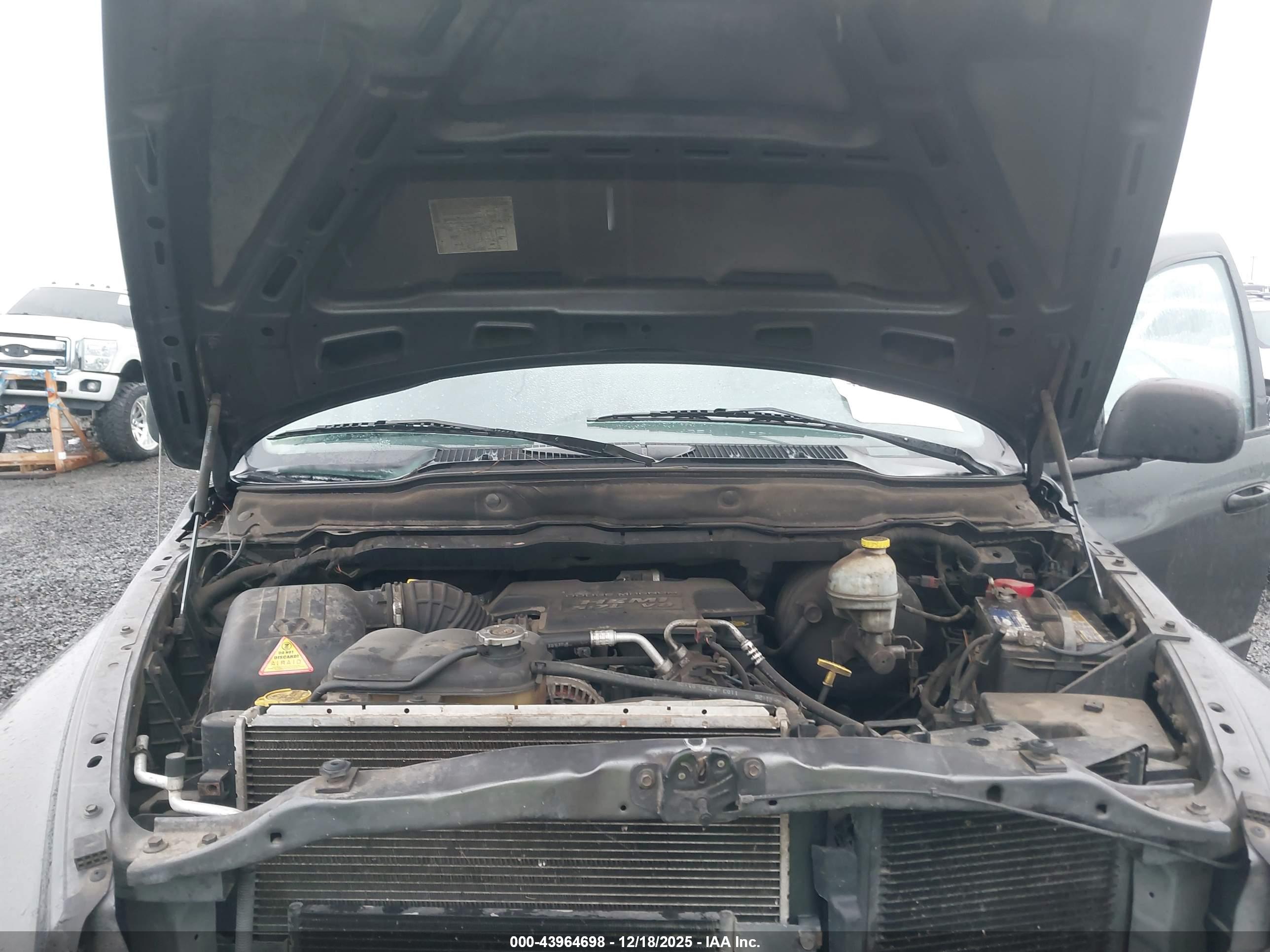 DODGE RAM image 10