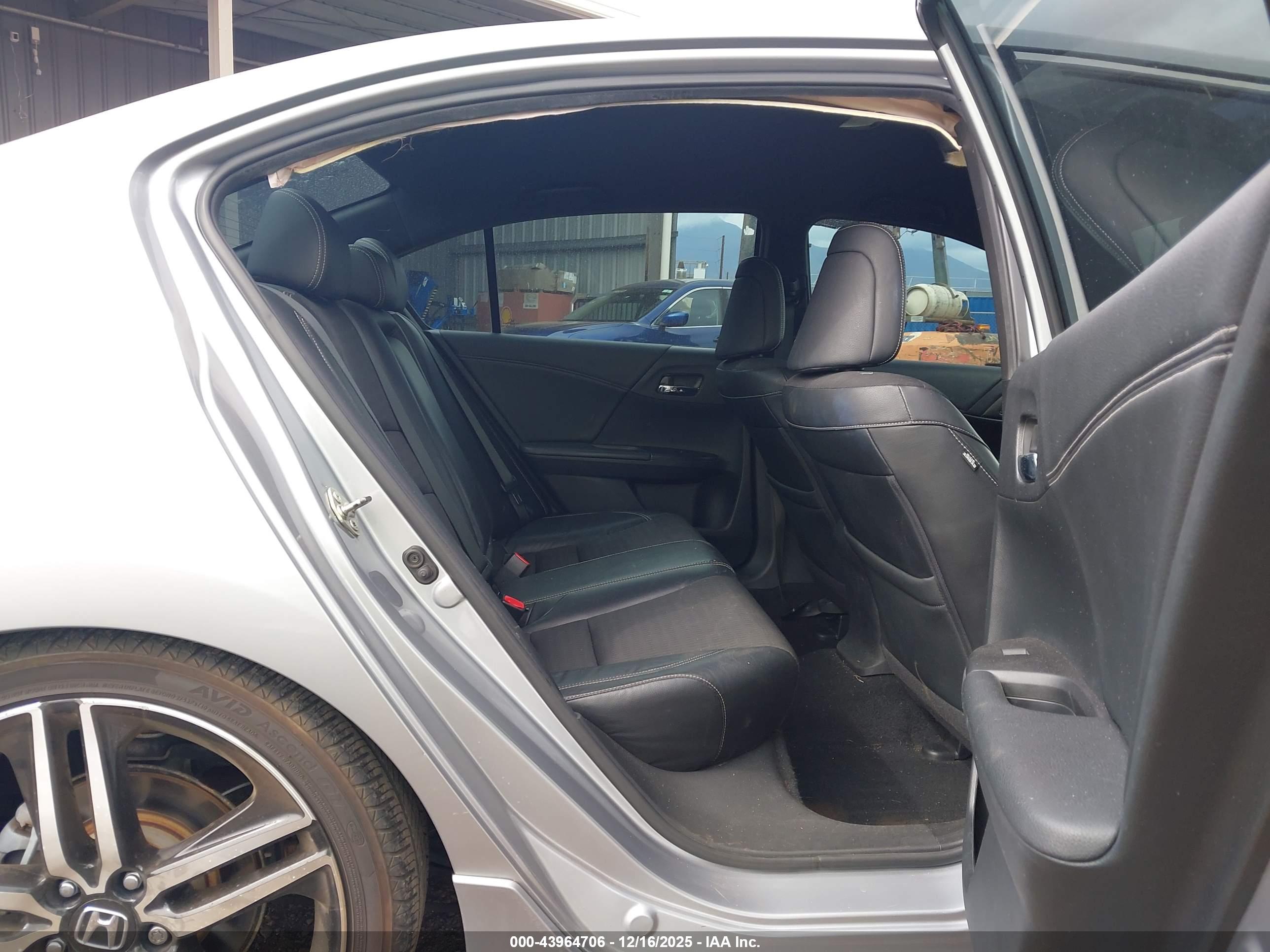 HONDA ACCORD image 8