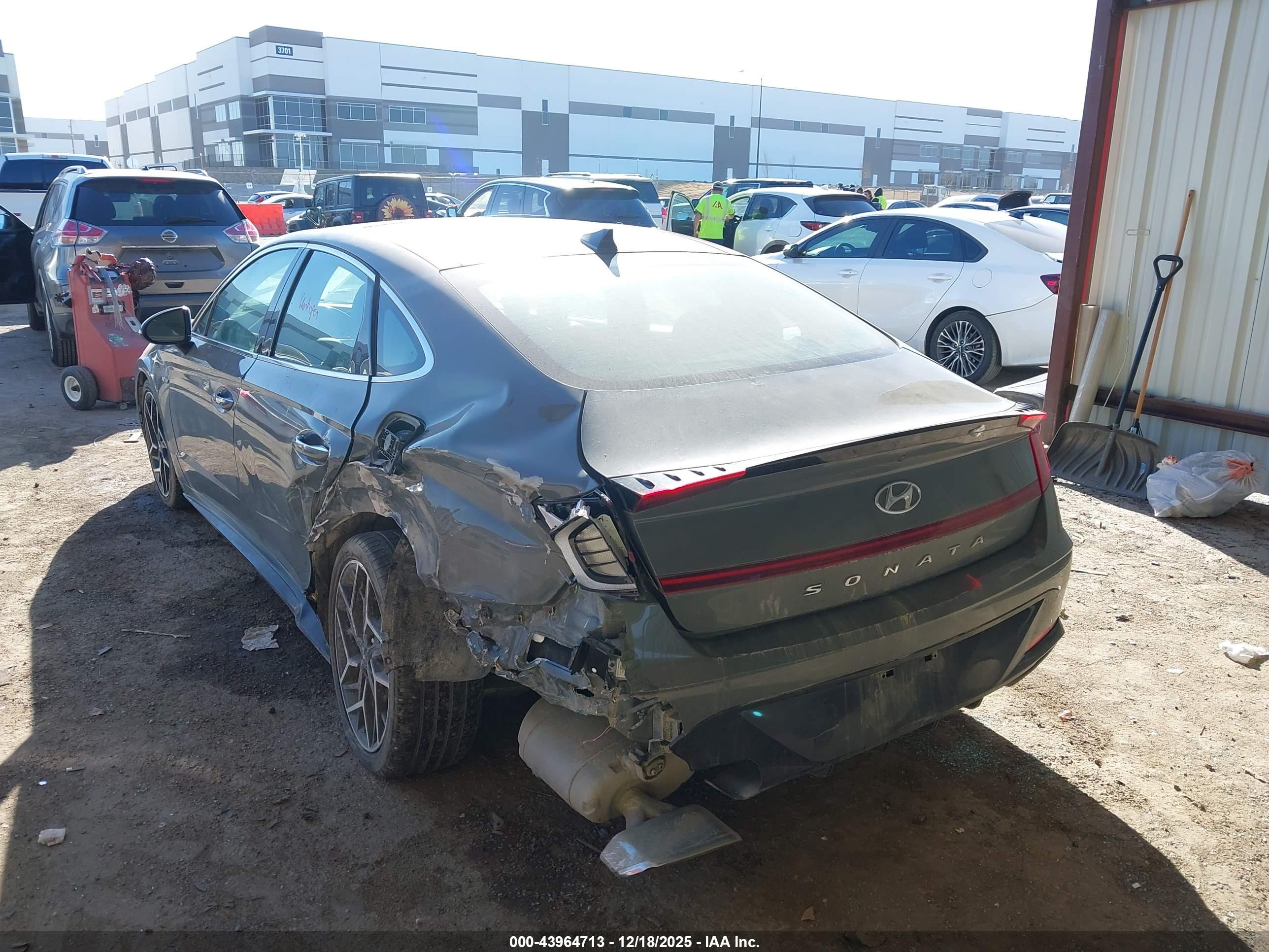 HYUNDAI SONATA image 3