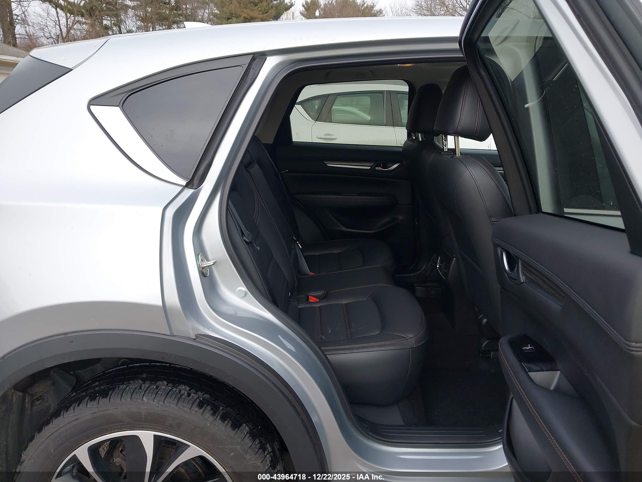 MAZDA CX-5 image 8