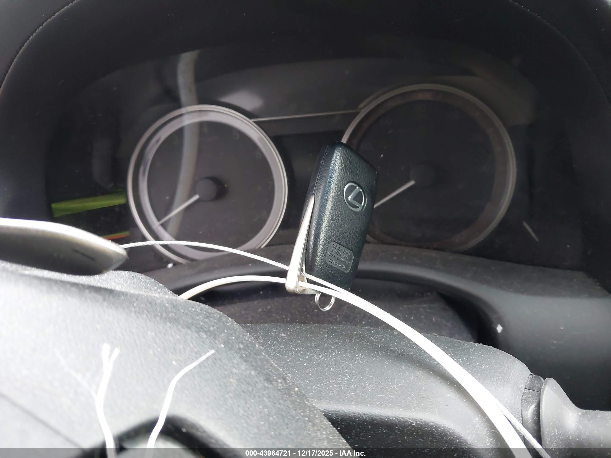 LEXUS GS image 11