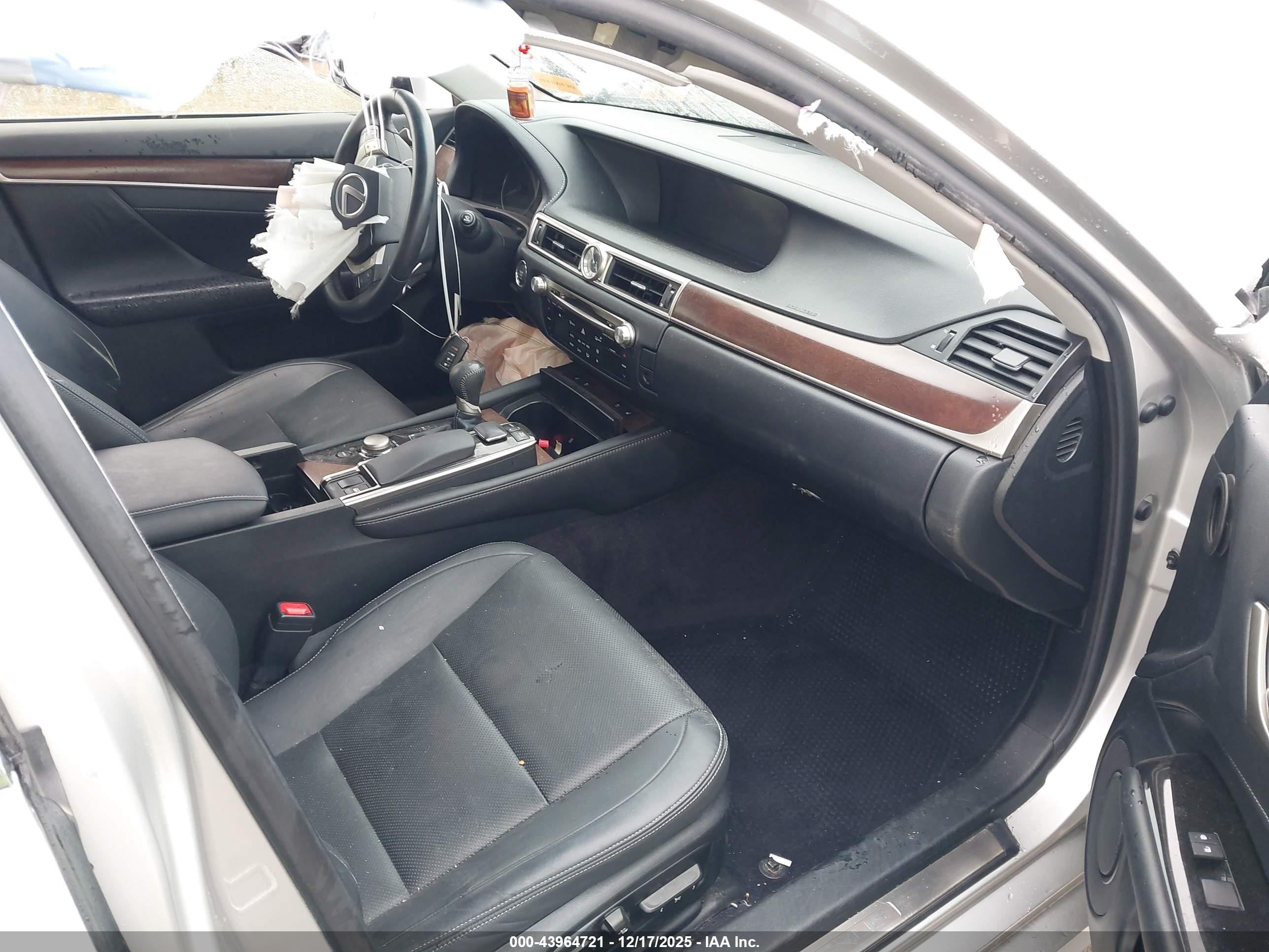 LEXUS GS image 5