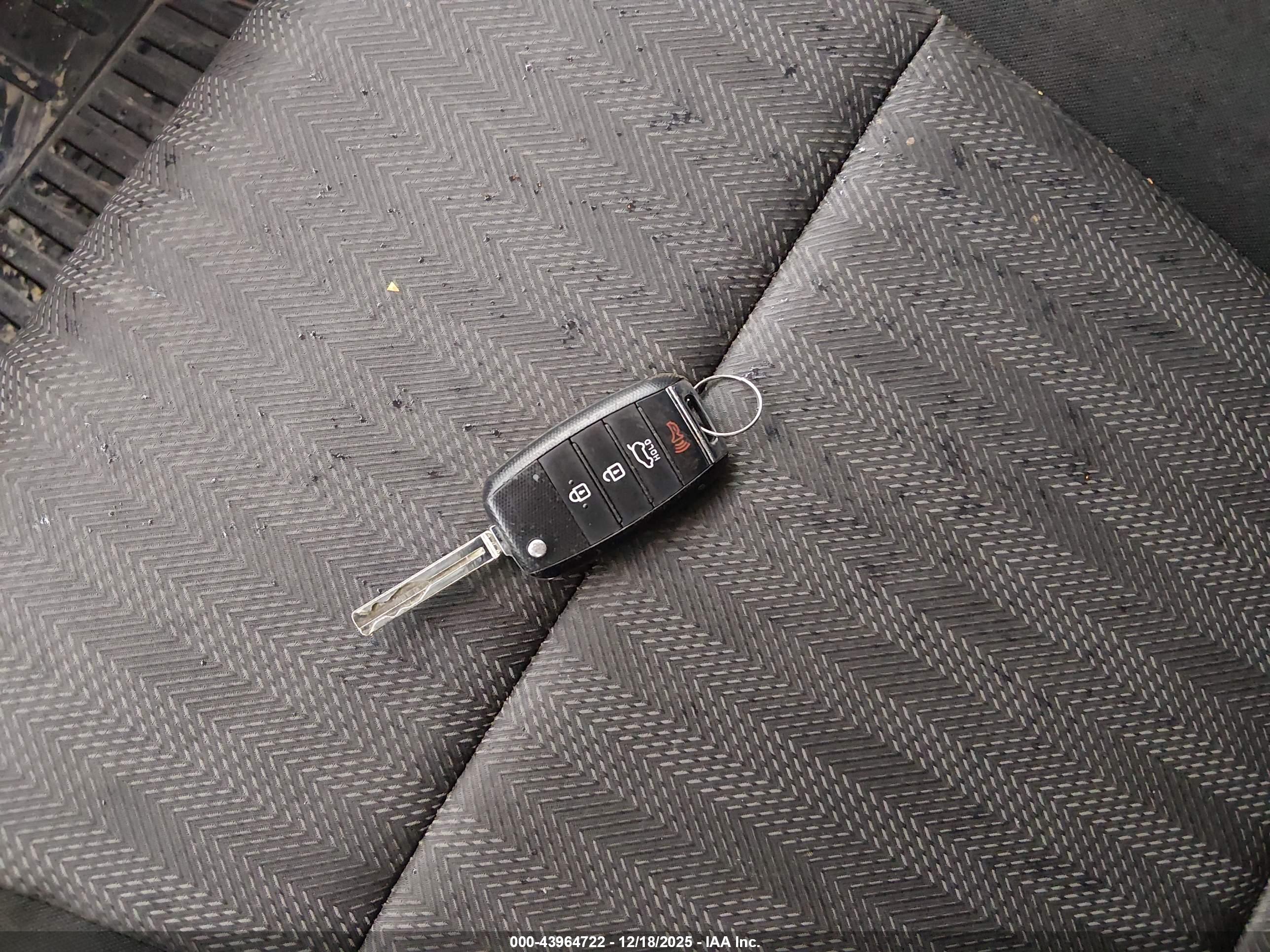 KIA SPORTAGE image 11