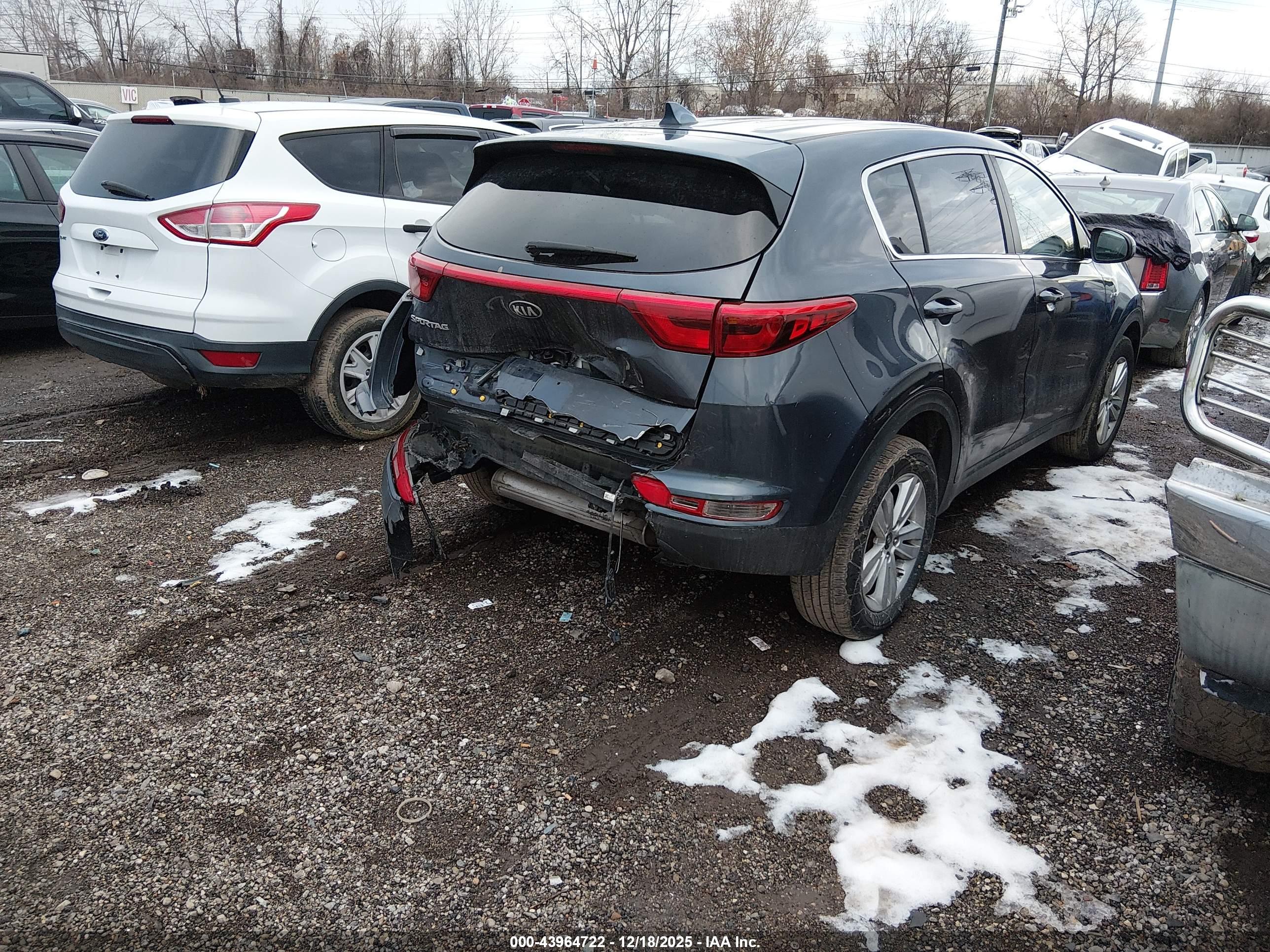 KIA SPORTAGE image 4