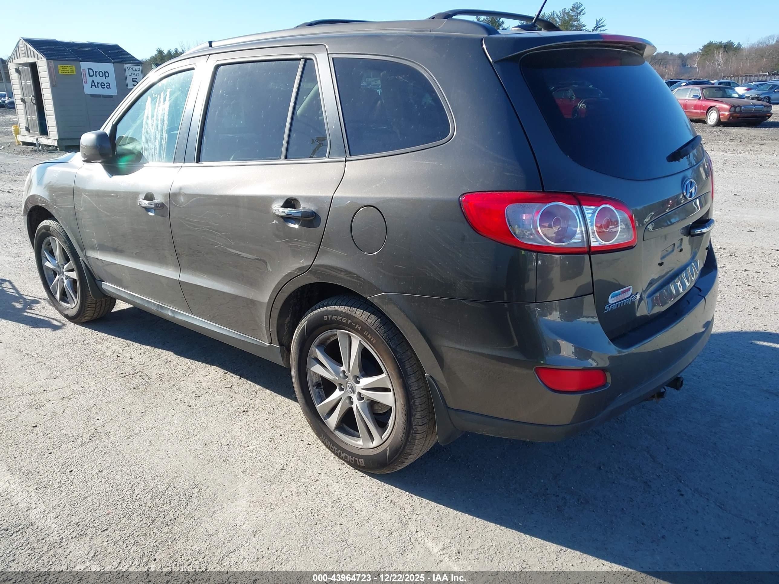 HYUNDAI SANTA image 3