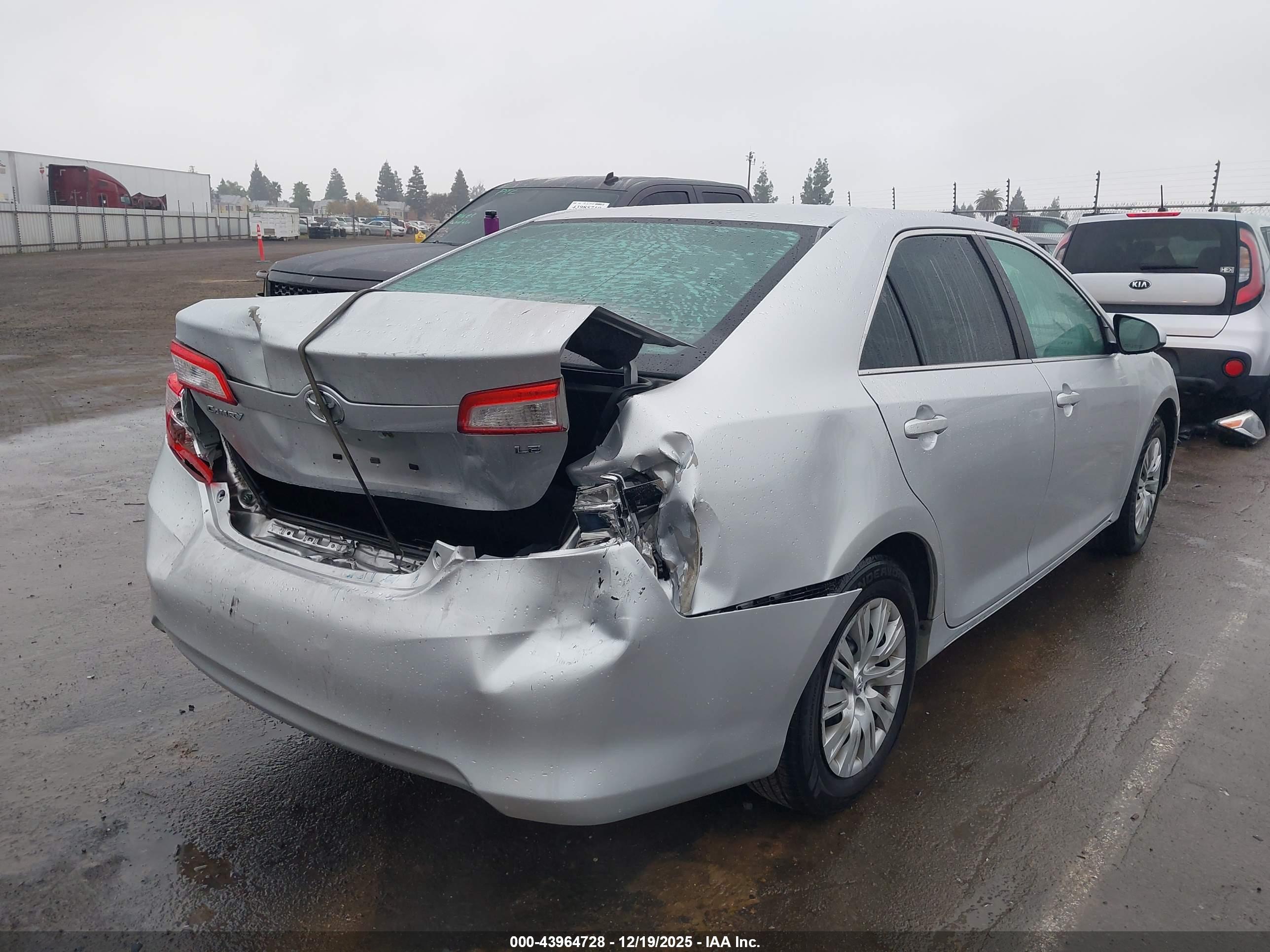 TOYOTA CAMRY image 4