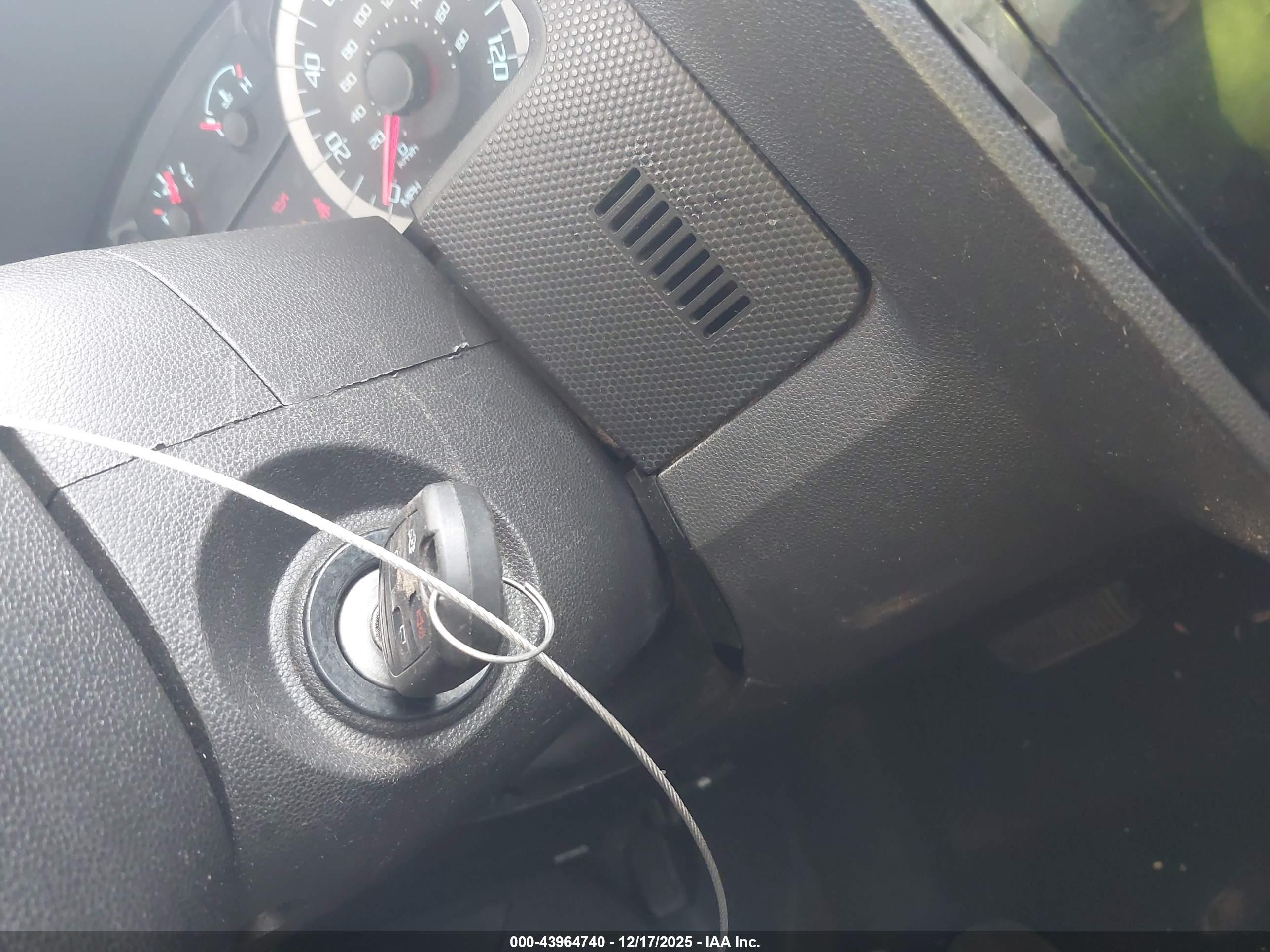 FORD ESCAPE image 11