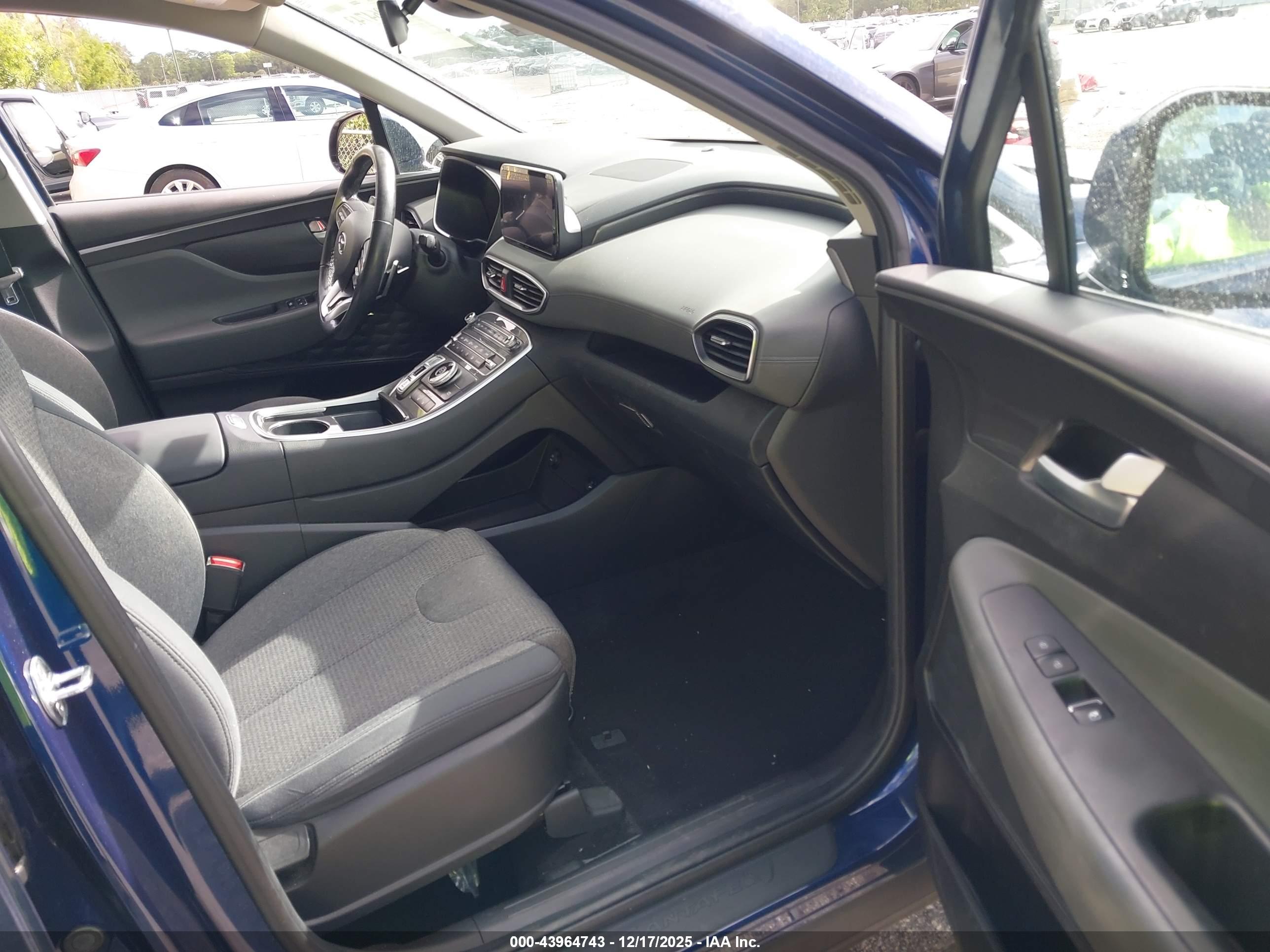 HYUNDAI SANTA image 5