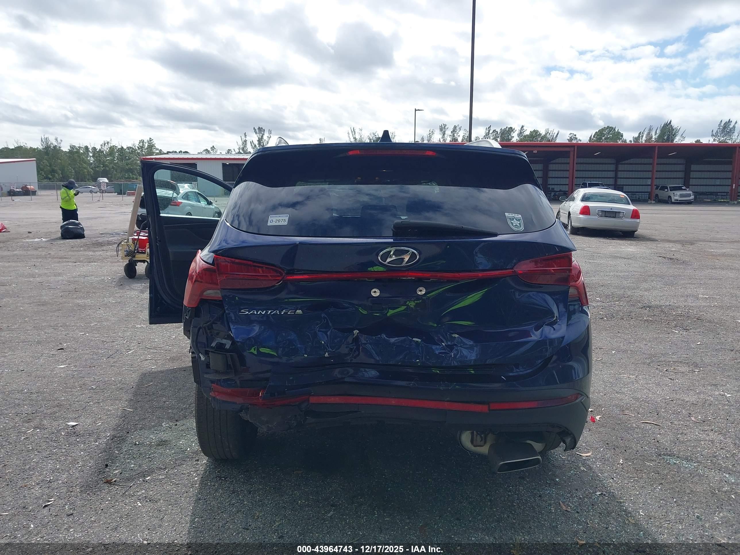 HYUNDAI SANTA image 6