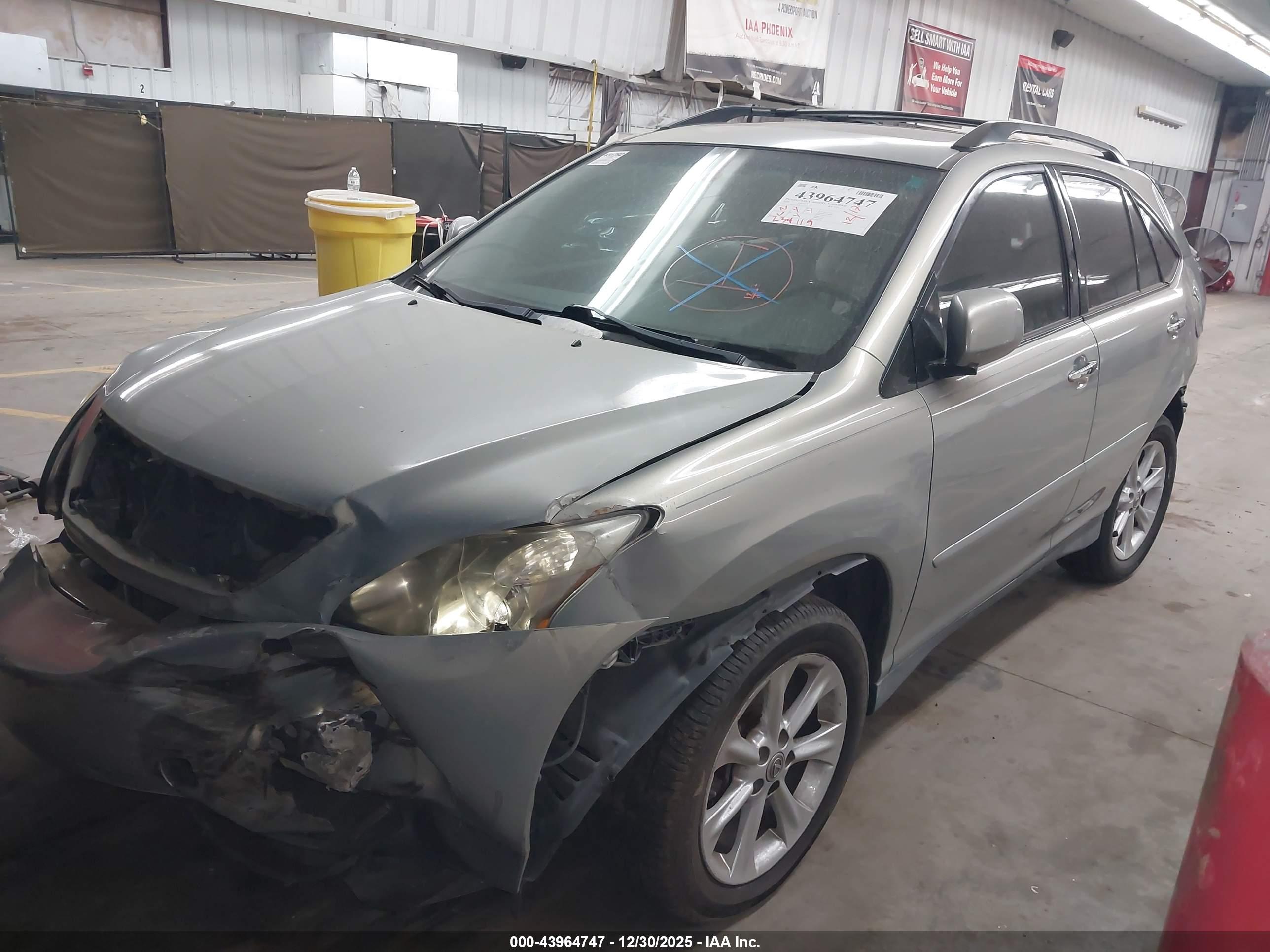 LEXUS RX image 2