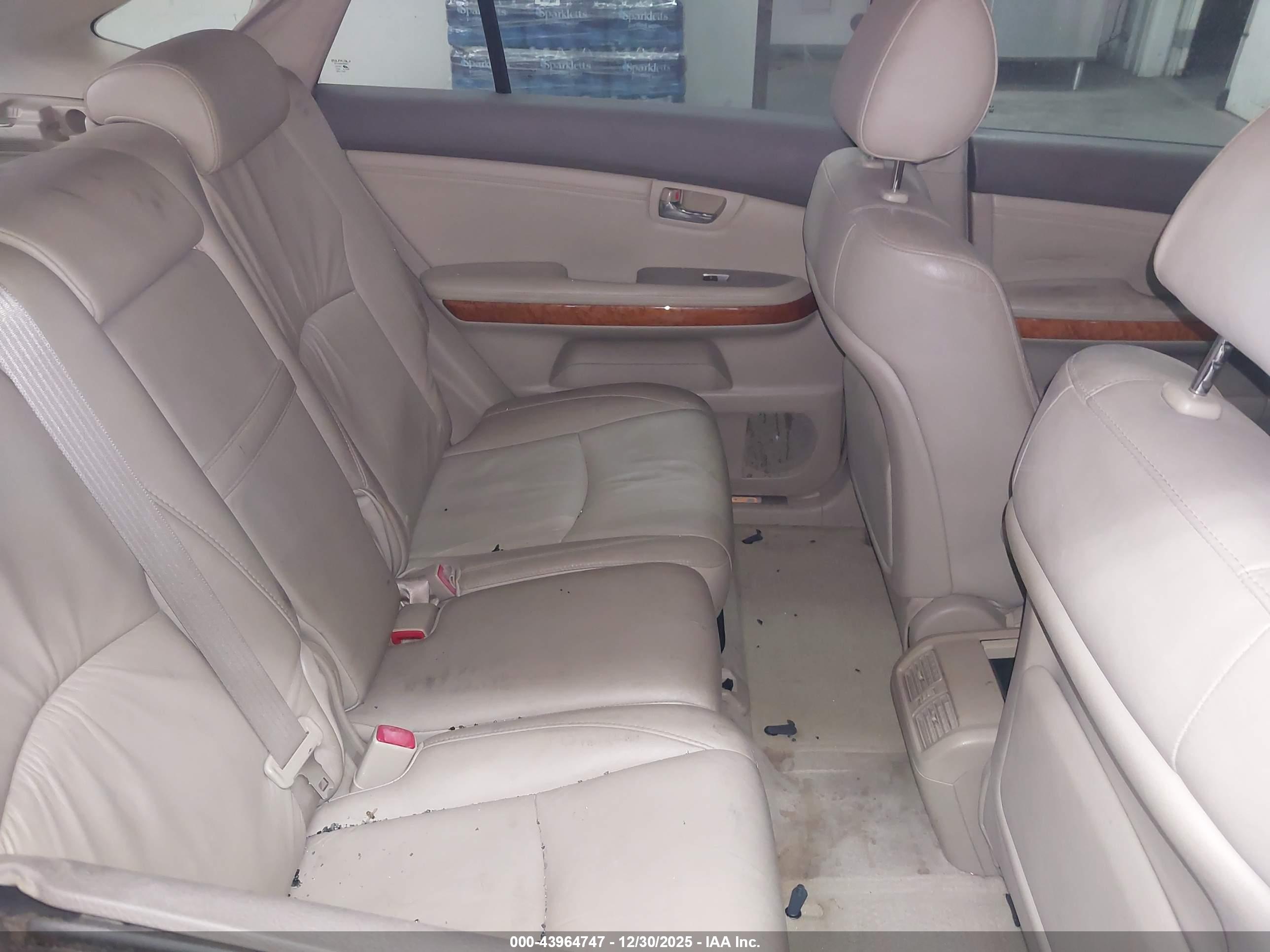 LEXUS RX image 8