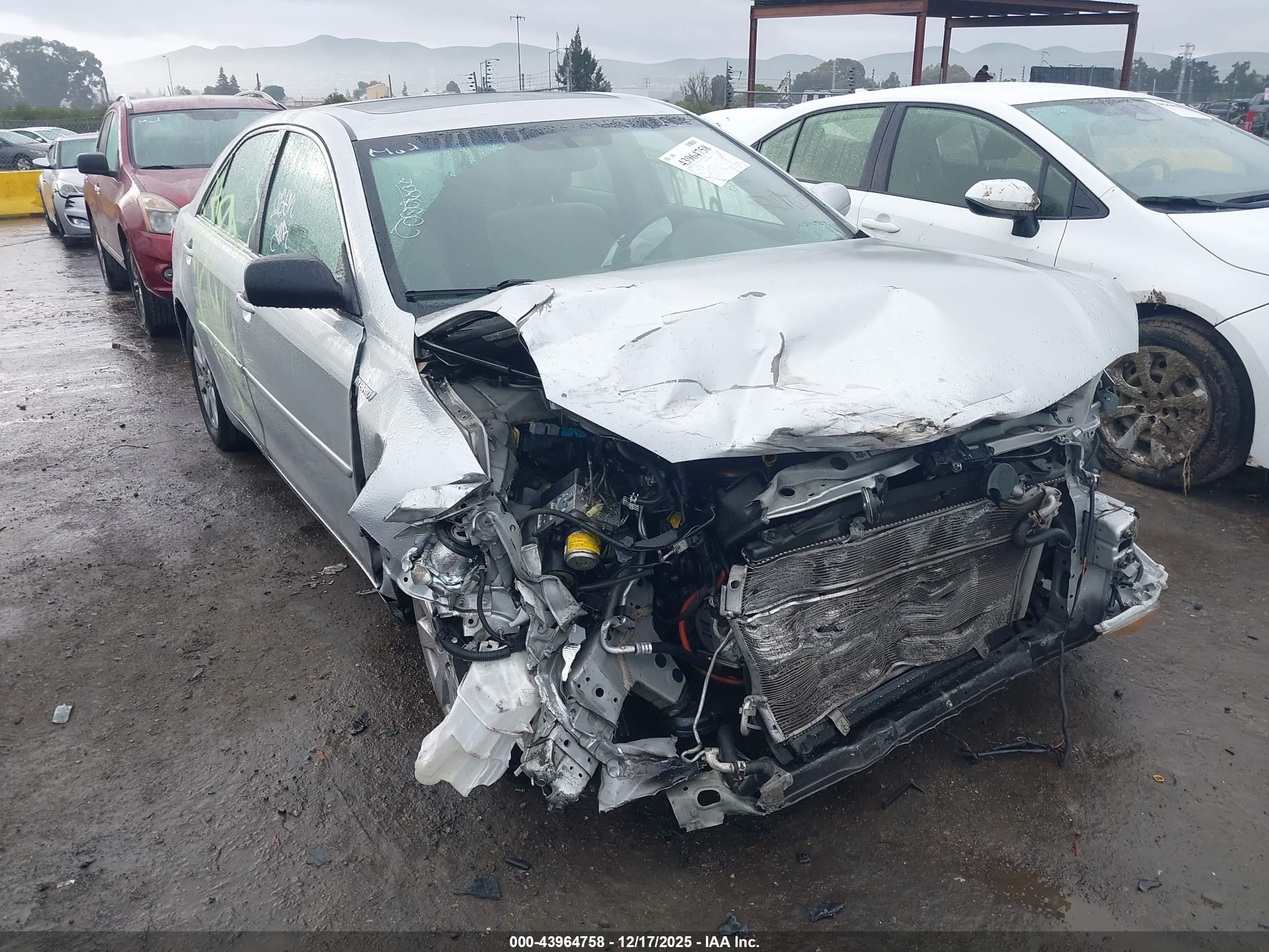 TOYOTA CAMRY image 6