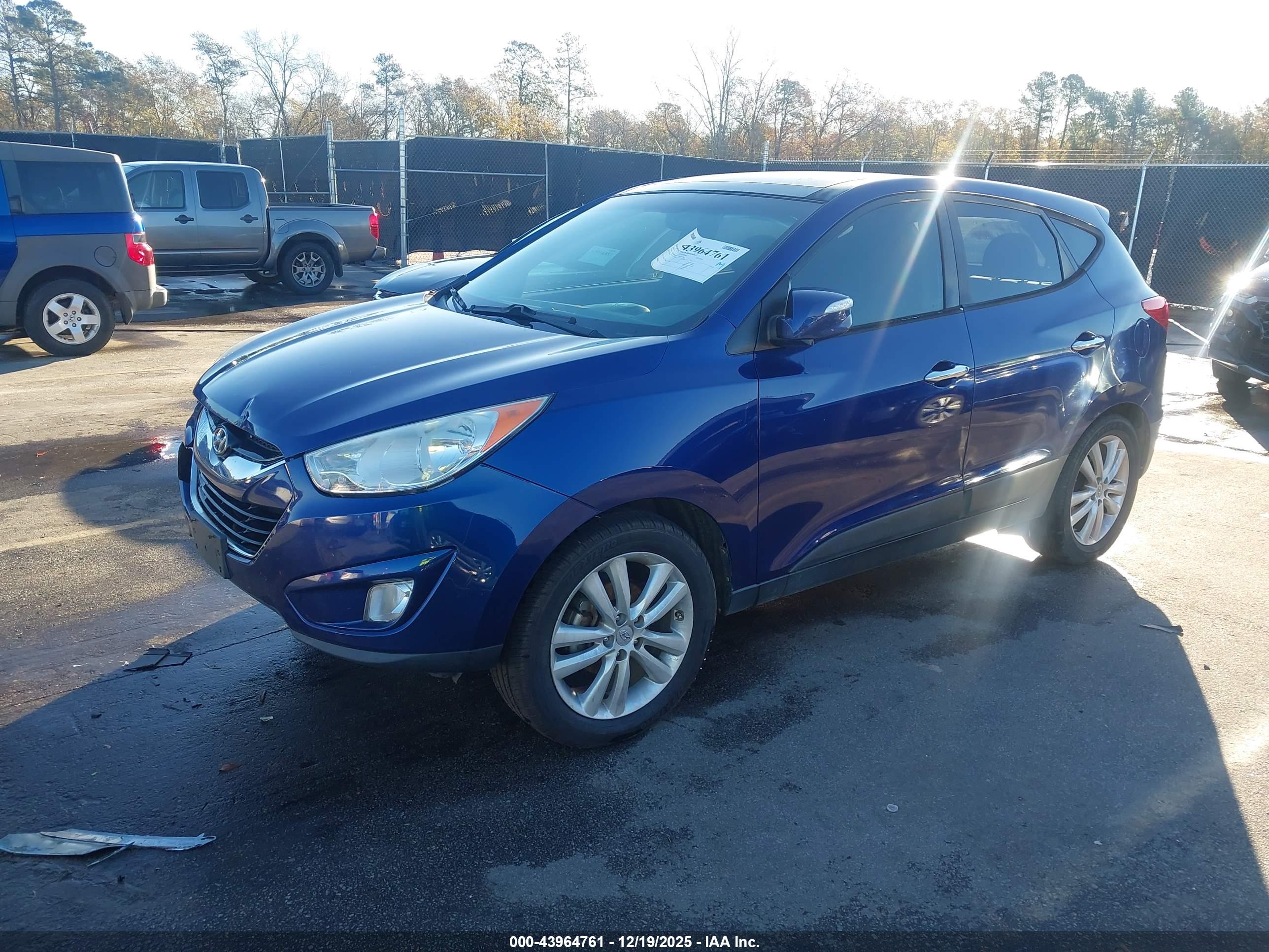 HYUNDAI TUCSON image 2