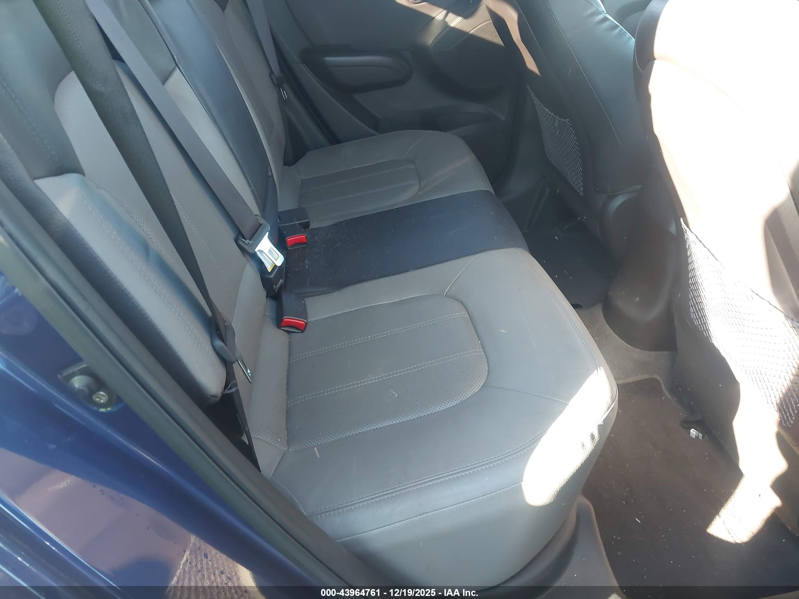HYUNDAI TUCSON image 8
