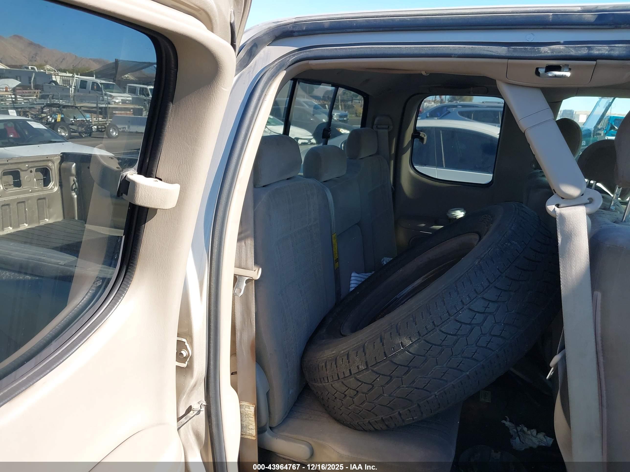 TOYOTA TUNDRA image 8