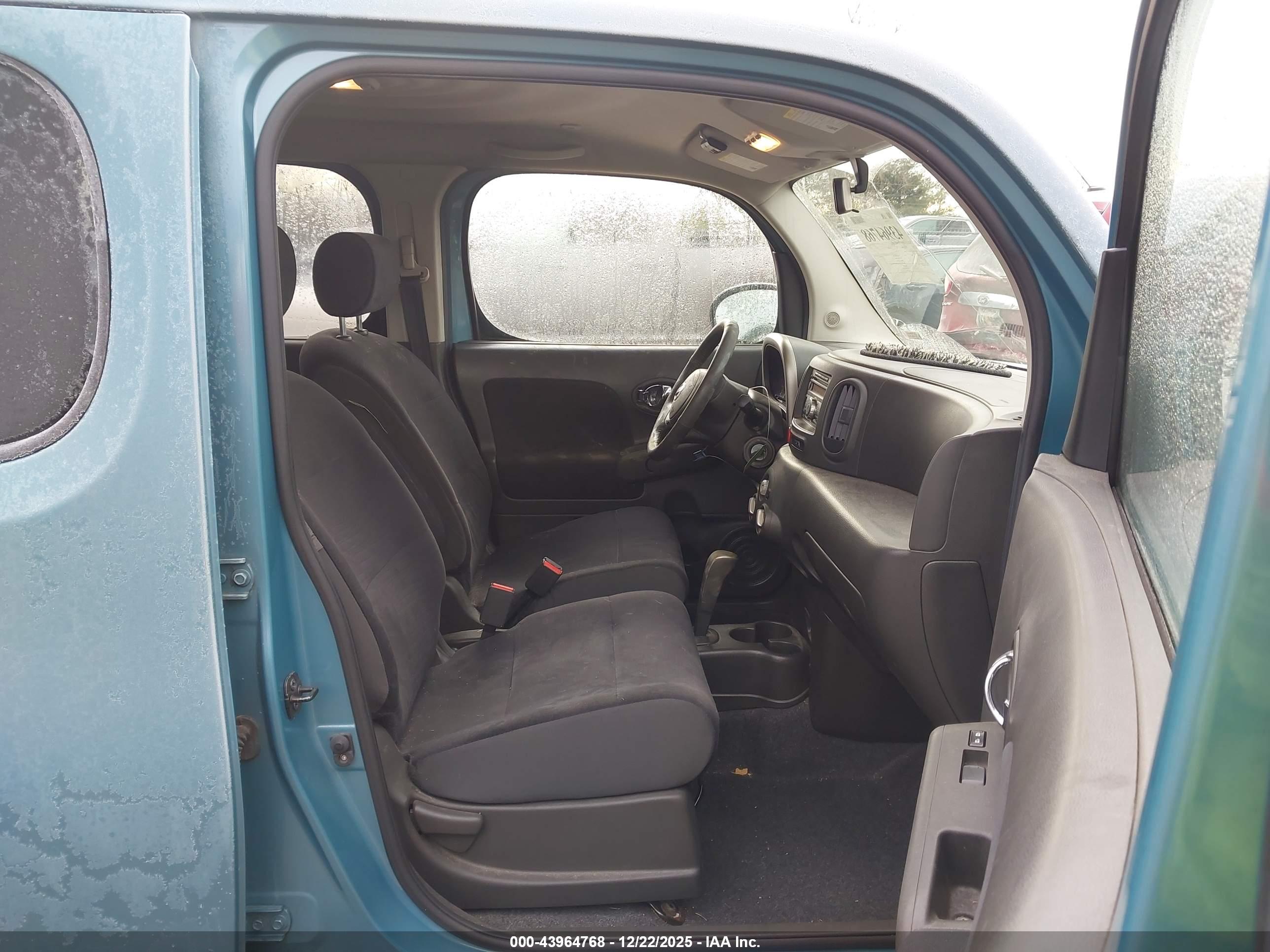 NISSAN CUBE image 5
