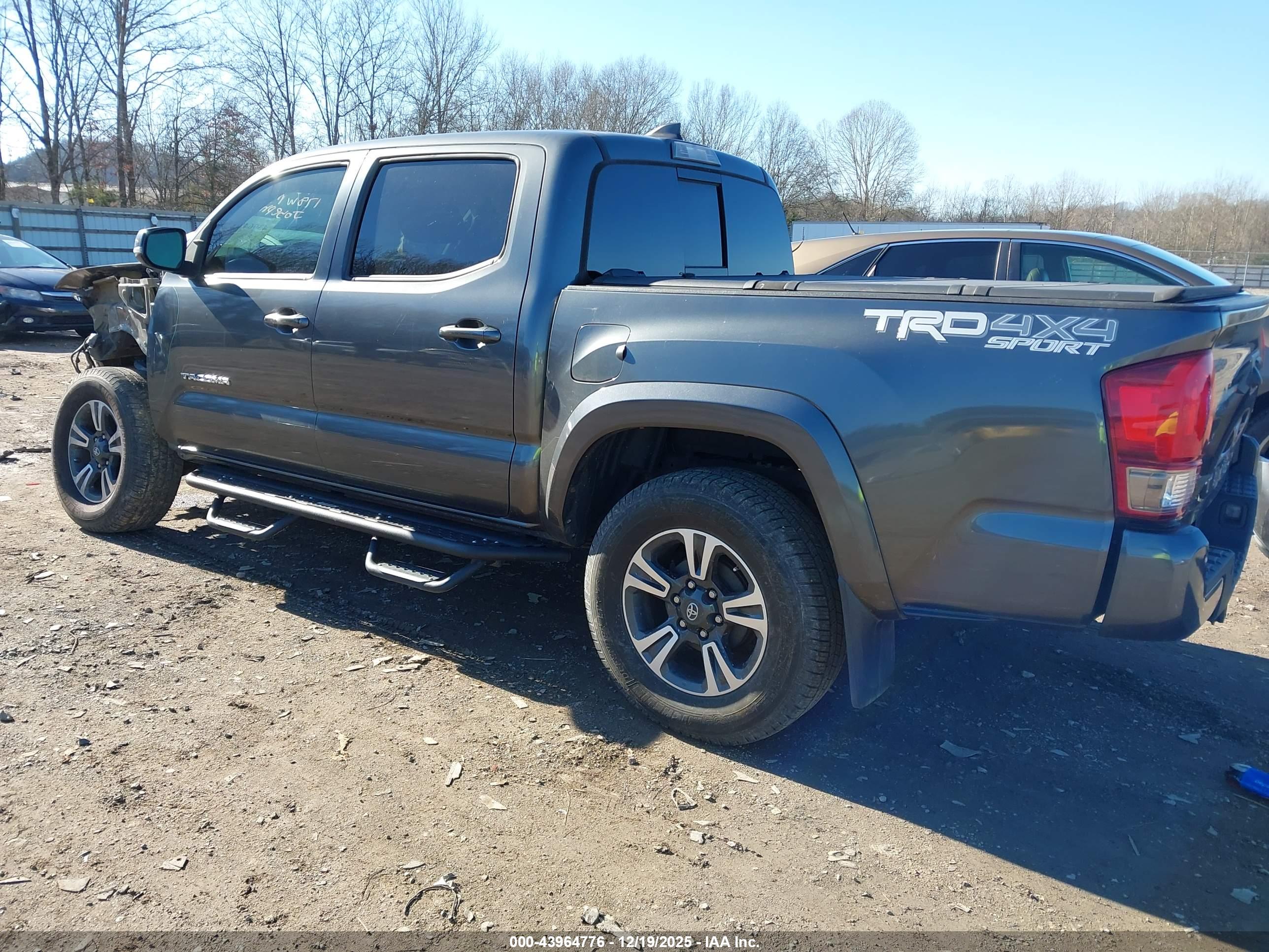 TOYOTA TACOMA image 3