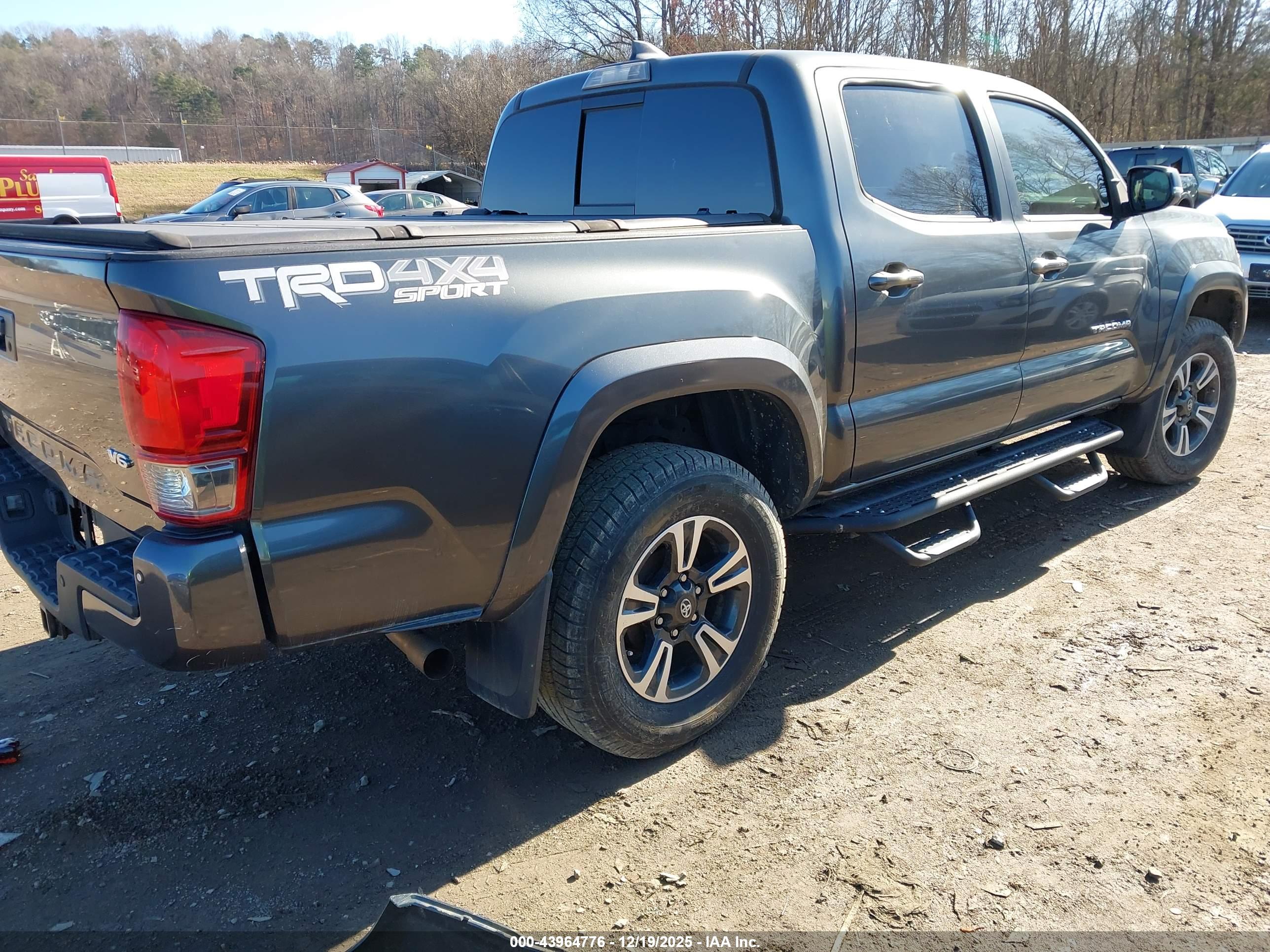 TOYOTA TACOMA image 4