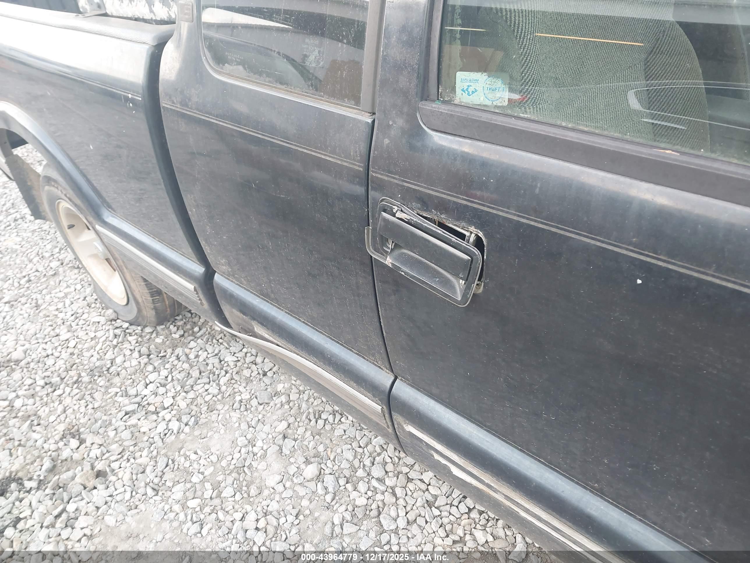 CHEVROLET S-10 image 6