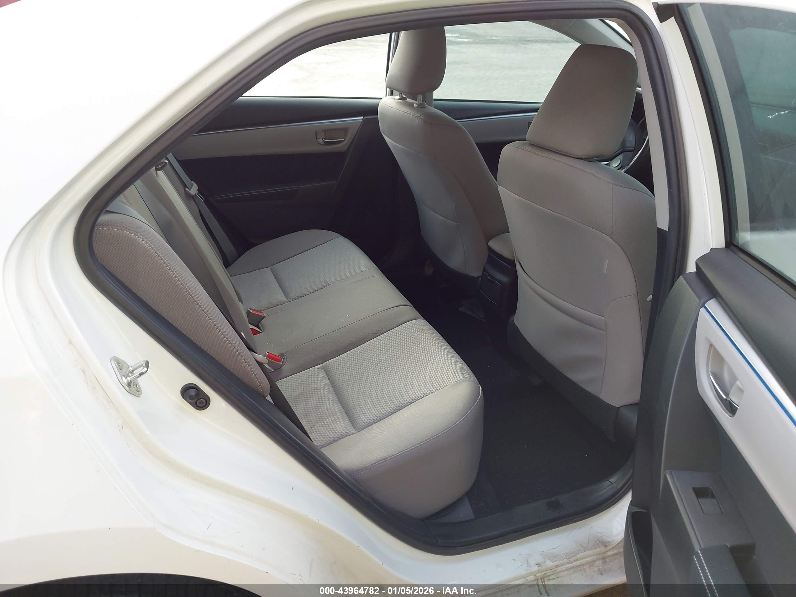 TOYOTA COROLLA image 8