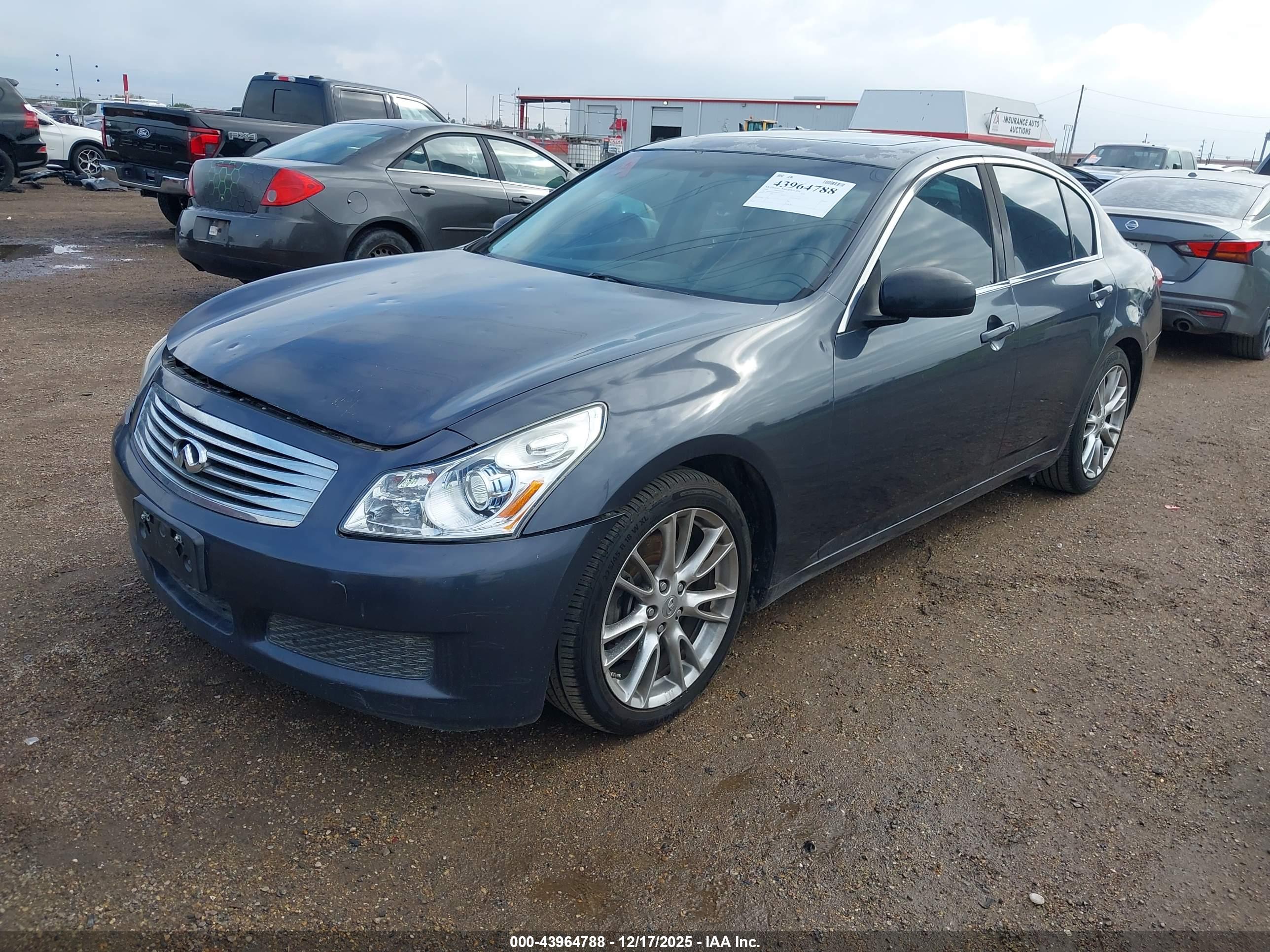 INFINITI G35 image 2