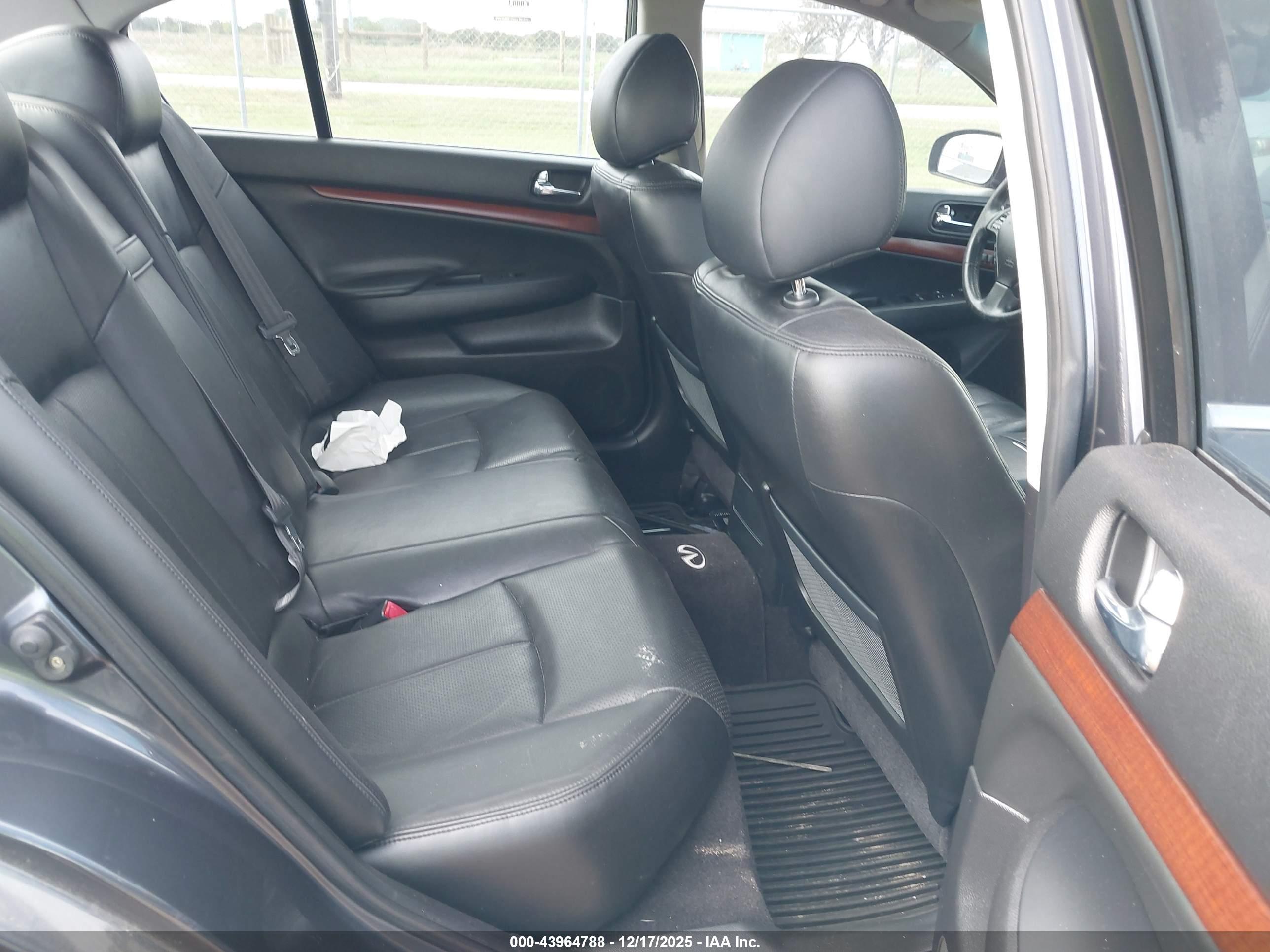 INFINITI G35 image 8