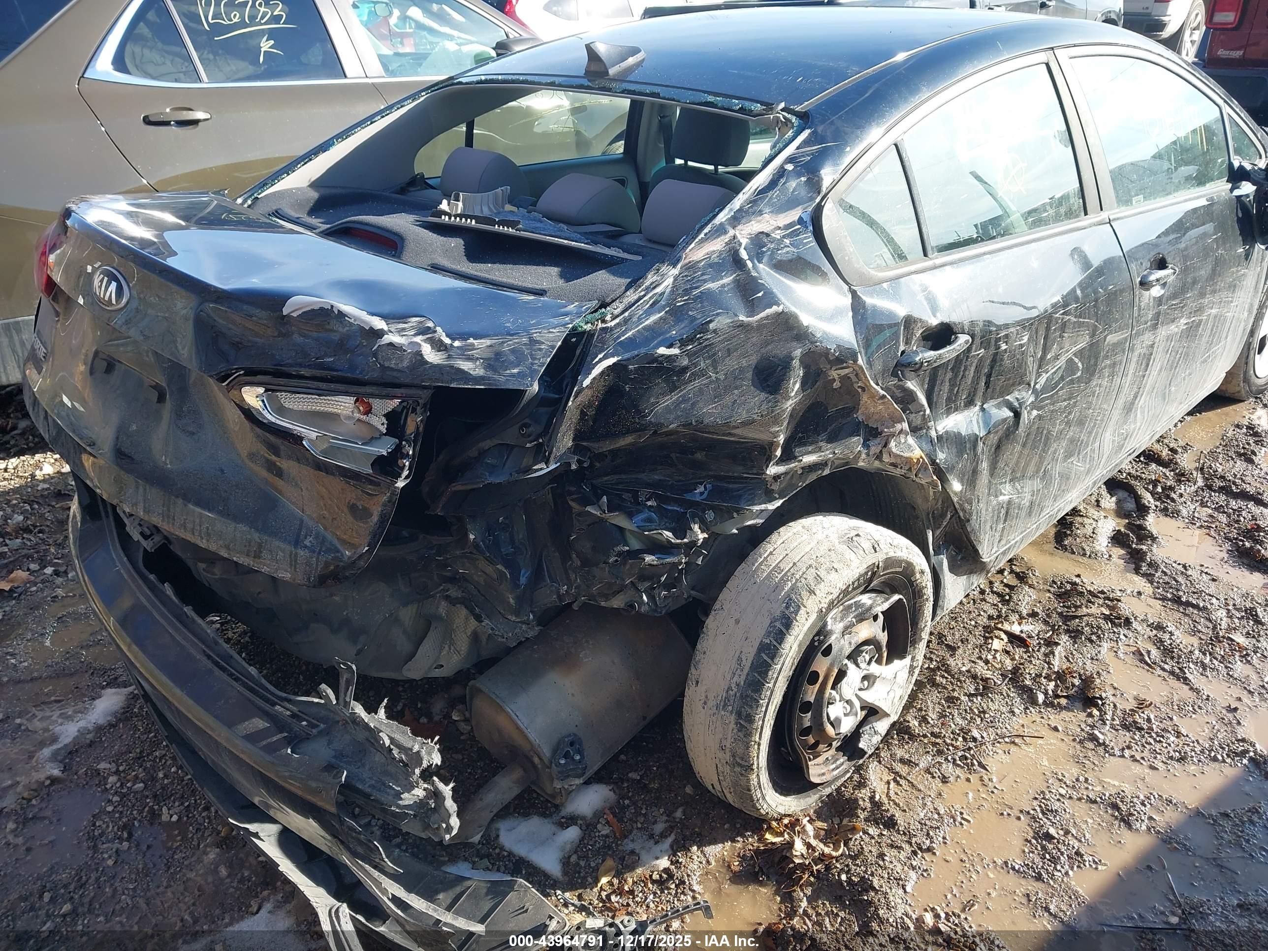KIA FORTE image 6