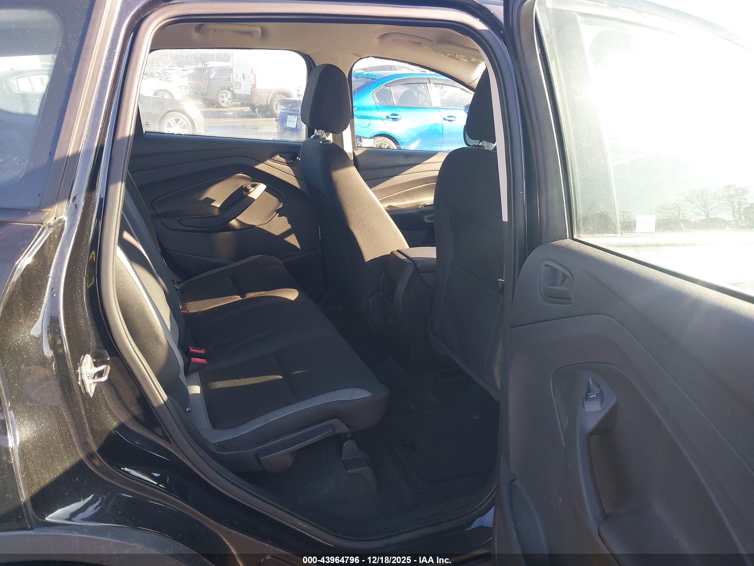 FORD ESCAPE image 8