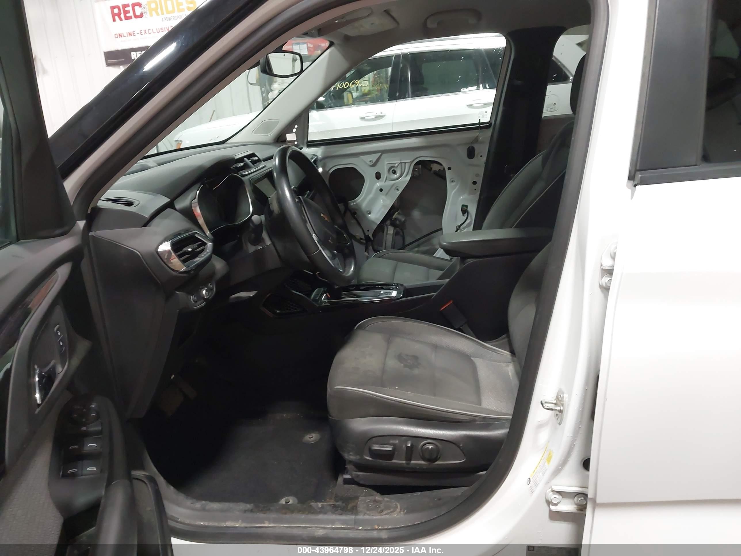 CHEVROLET TRAILBLAZER image 5
