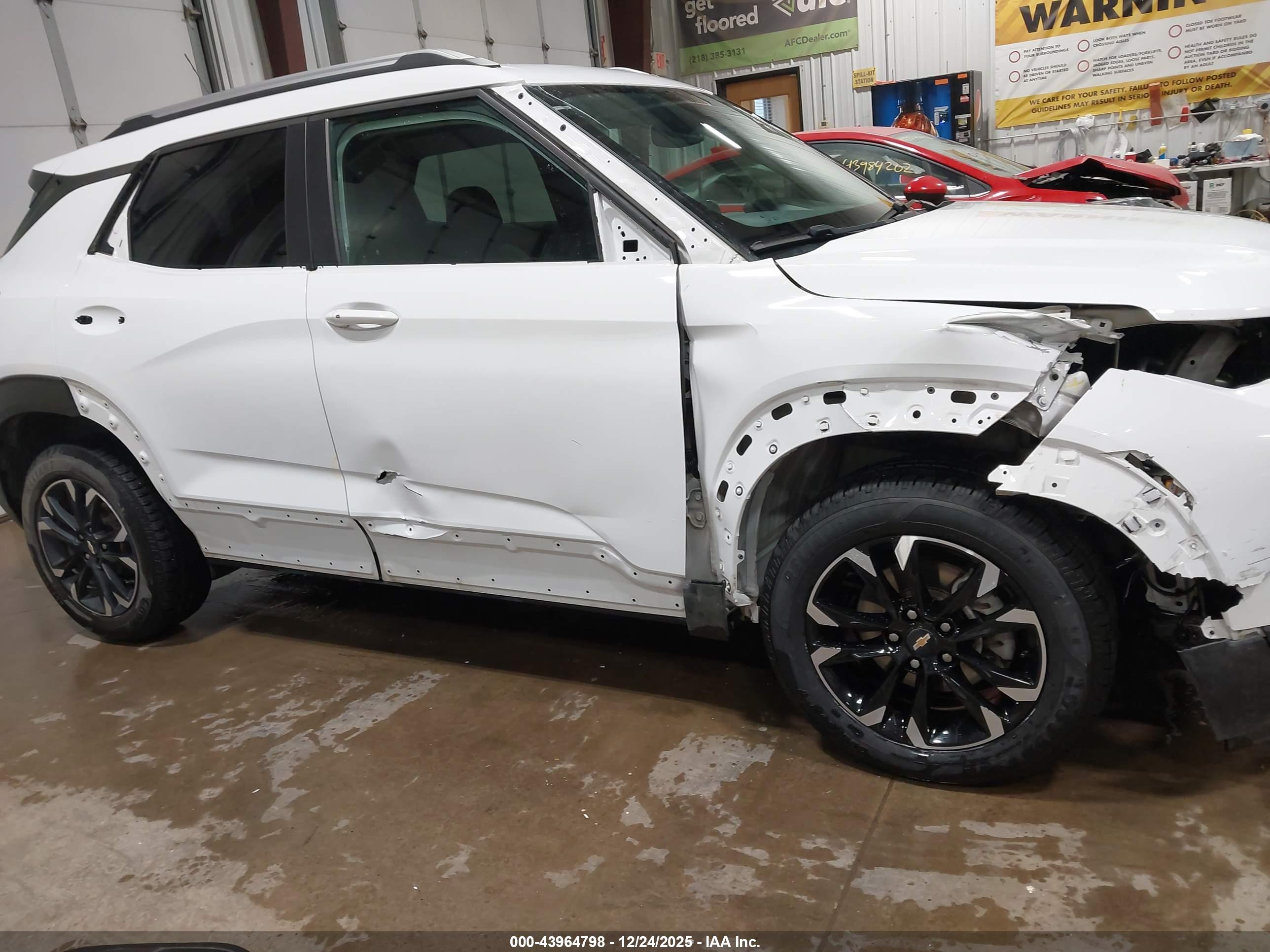 CHEVROLET TRAILBLAZER image 6