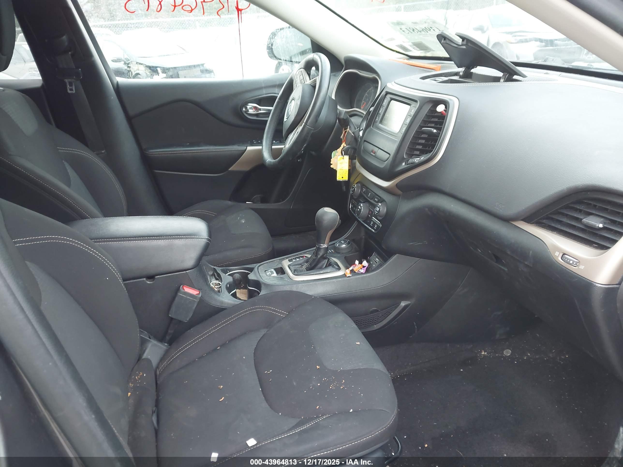 JEEP CHEROKEE image 5