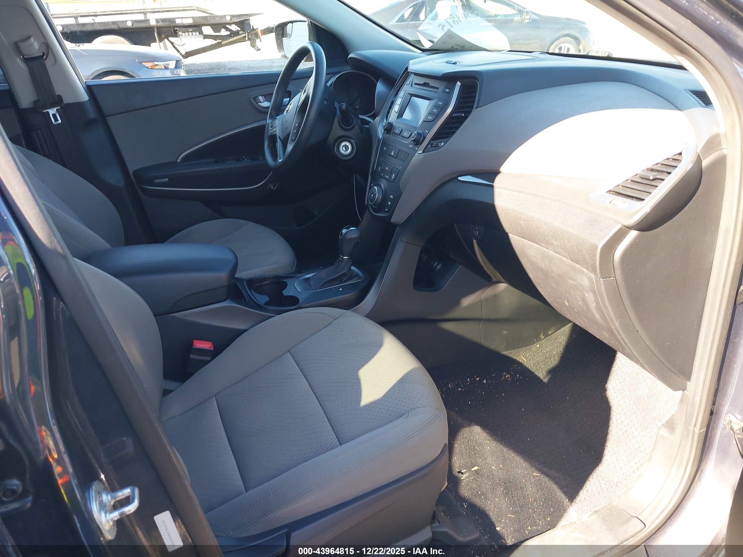 HYUNDAI SANTA image 5